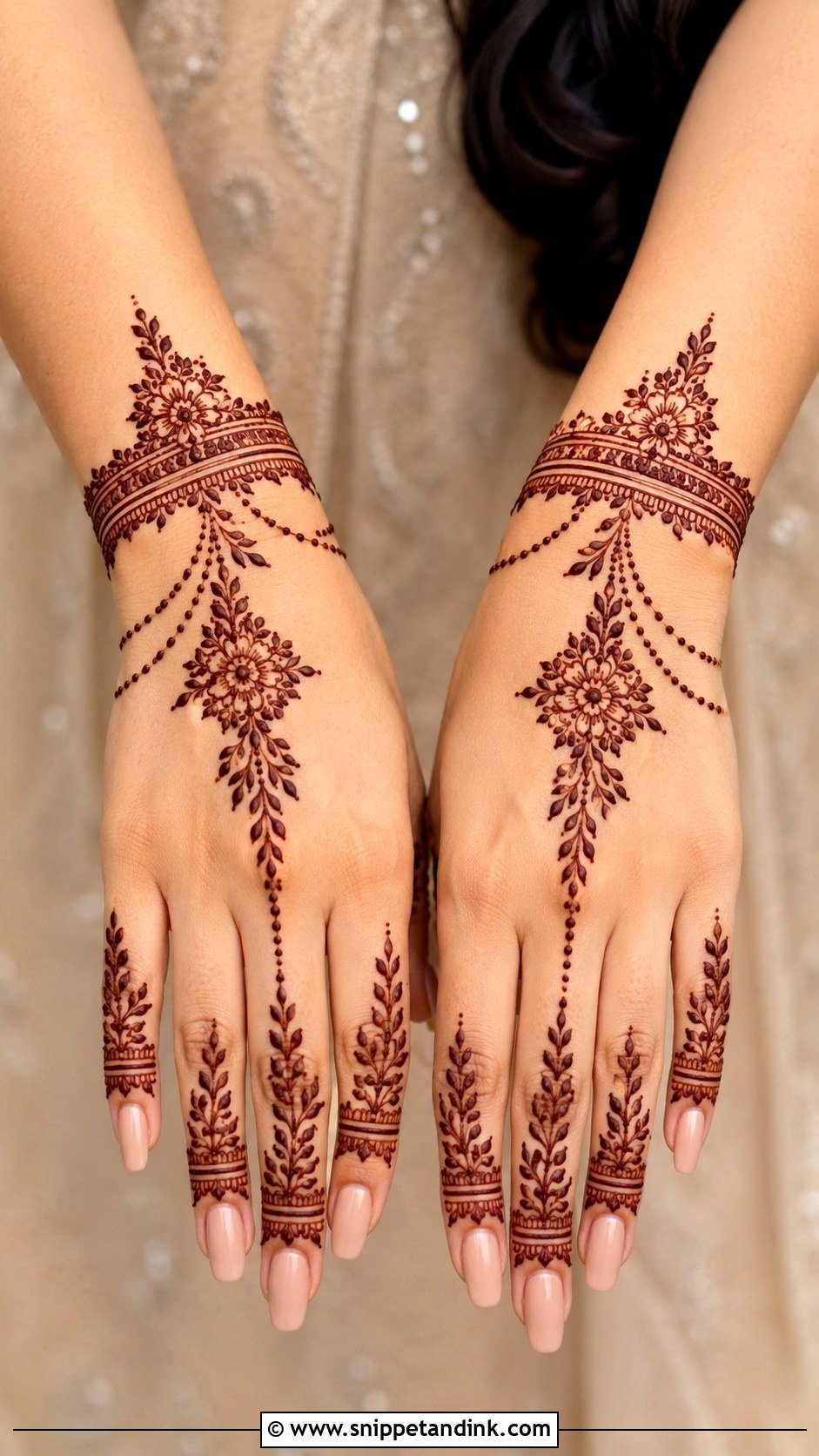 Dubai Bracelet Mehndi Design - Snippet and Ink - 35 Dubai Mehndi Designs