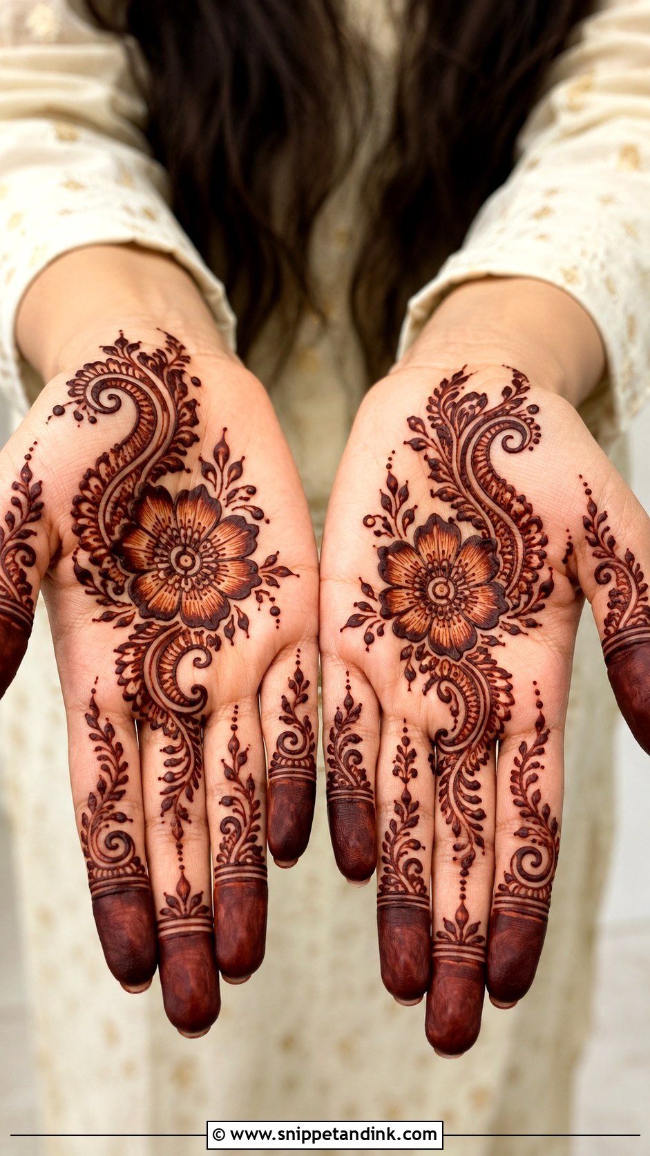 Dubai Front Hand Mehndi Design - Snippet and Ink - 35 Dubai Mehndi Designs