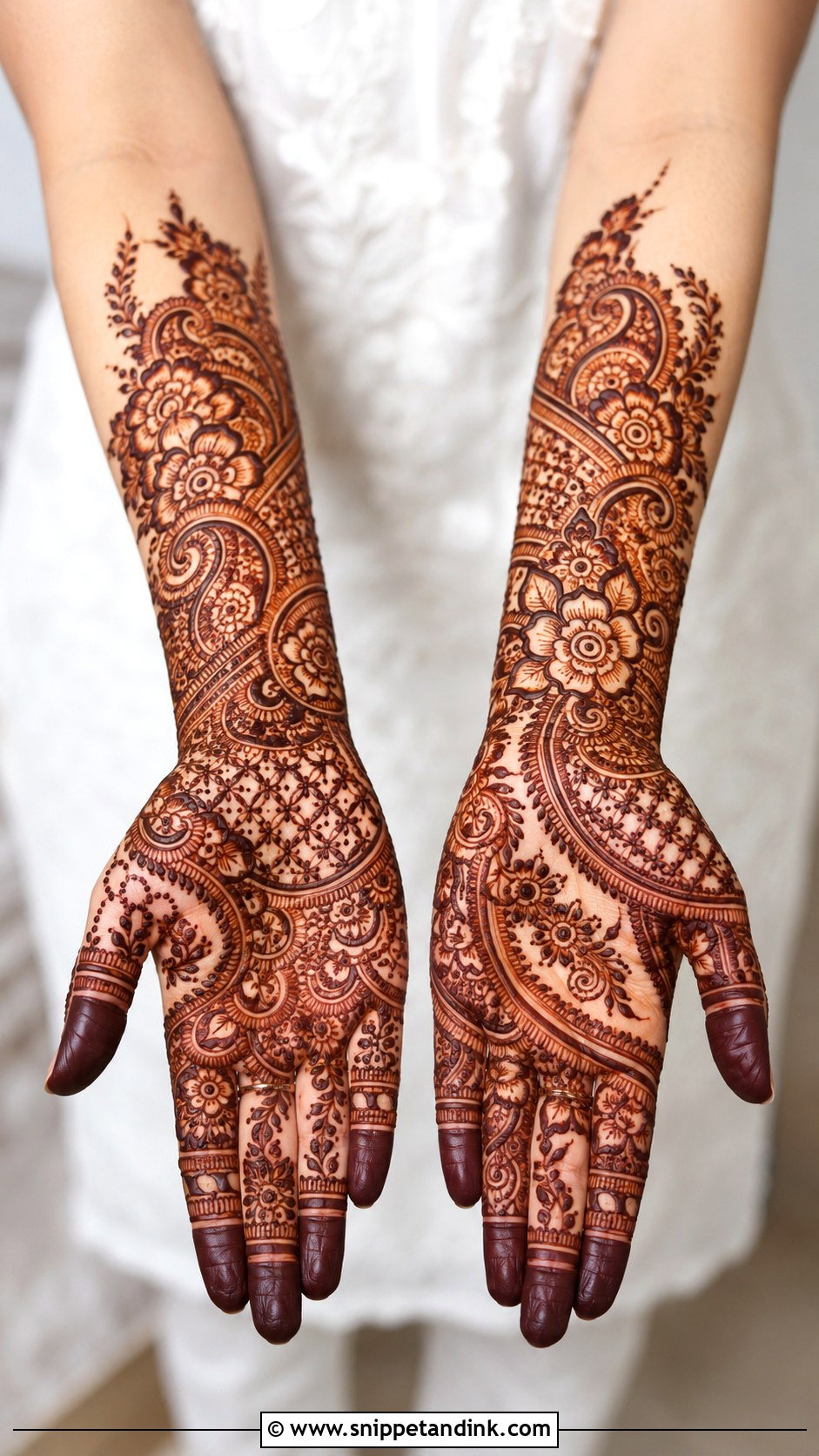 Dubai Full Hand Mehndi Design - Snippet and Ink - 35 Dubai Mehndi Designs