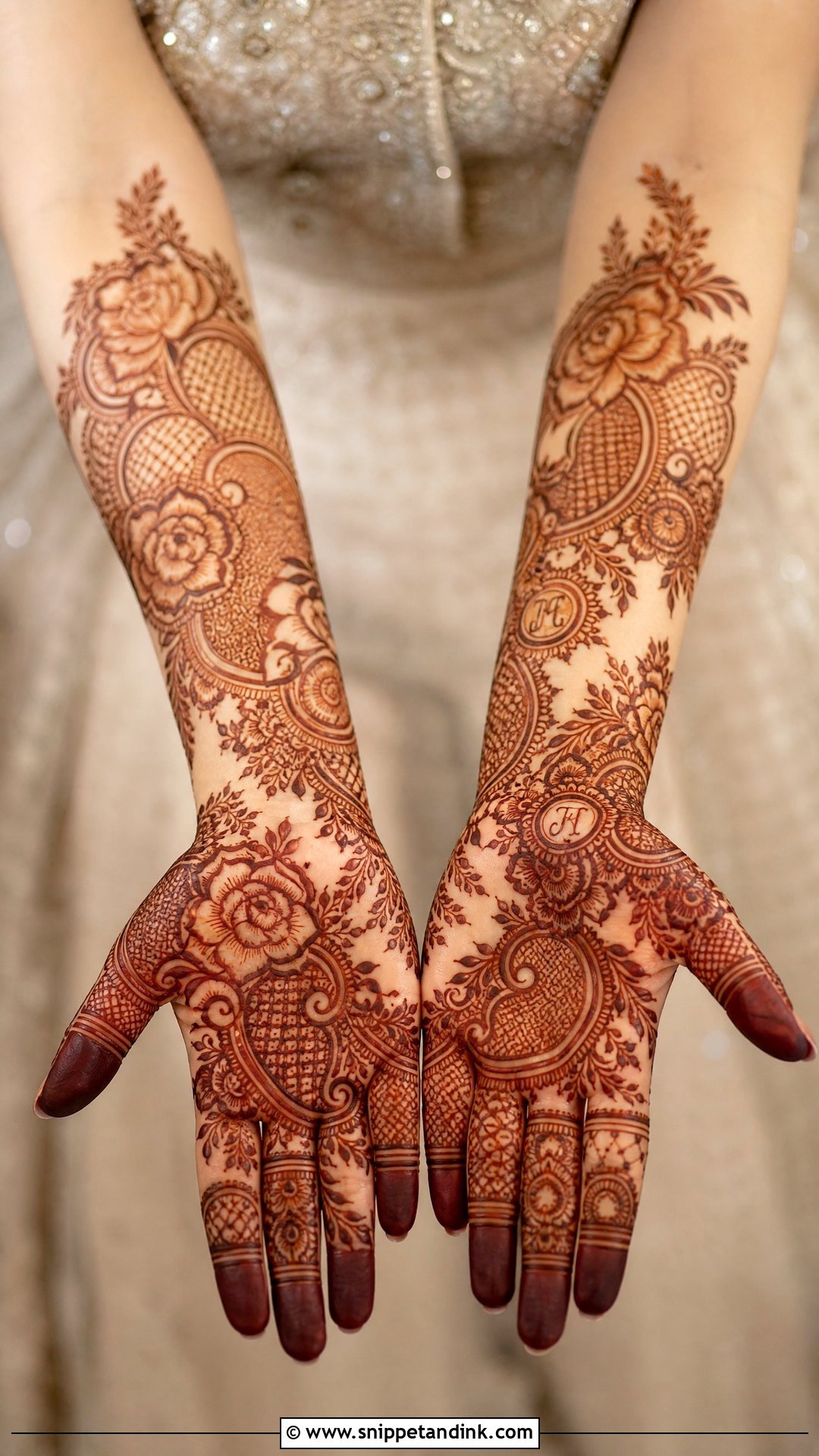 Dubai Khafif Bridal Mehndi Design - Snippet and Ink - 30 Dubai Khafif Mehndi Designs