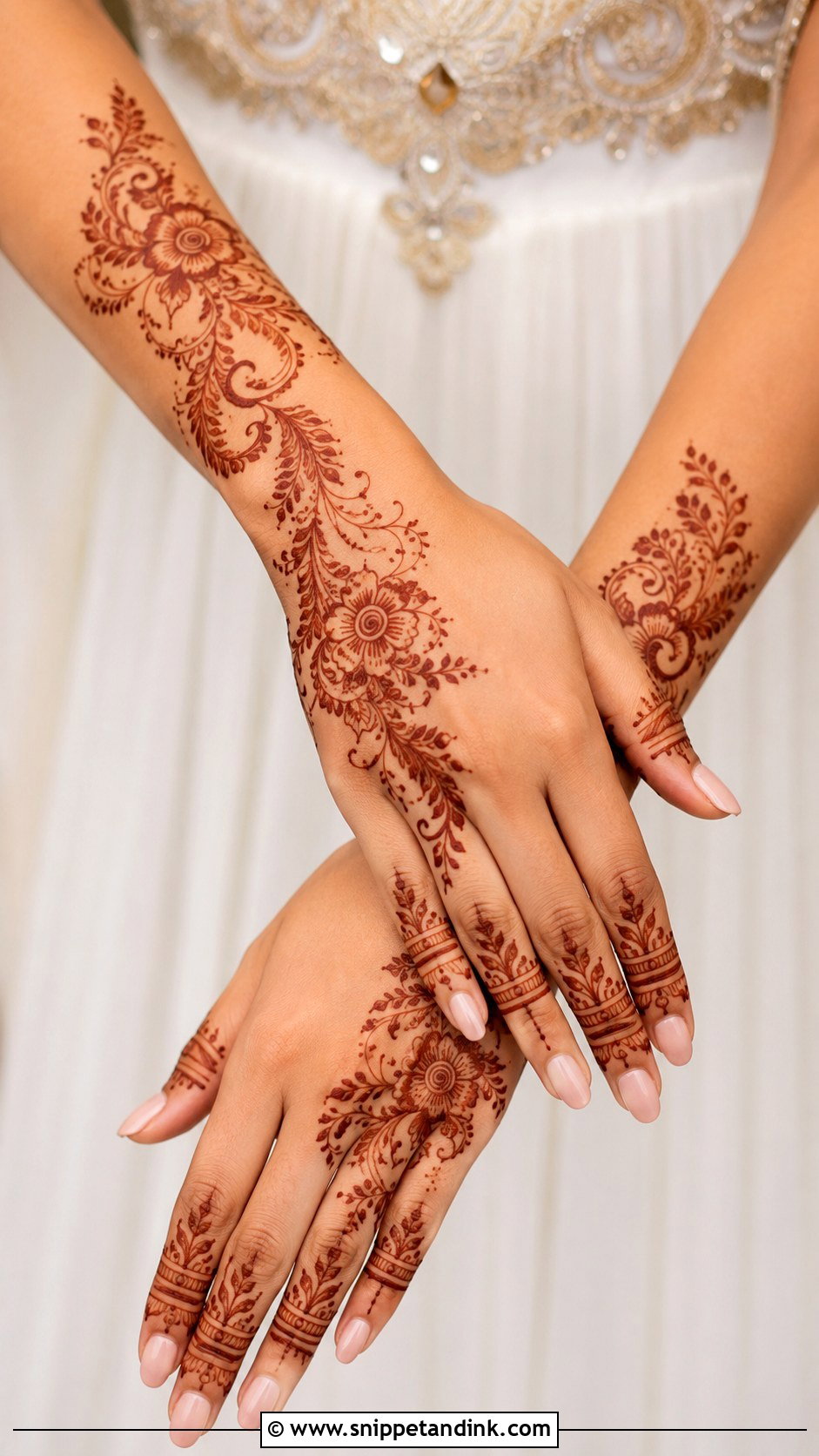Dubai Wedding Guest Mehndi Design - Snippet and Ink - 35 Dubai Mehndi Designs