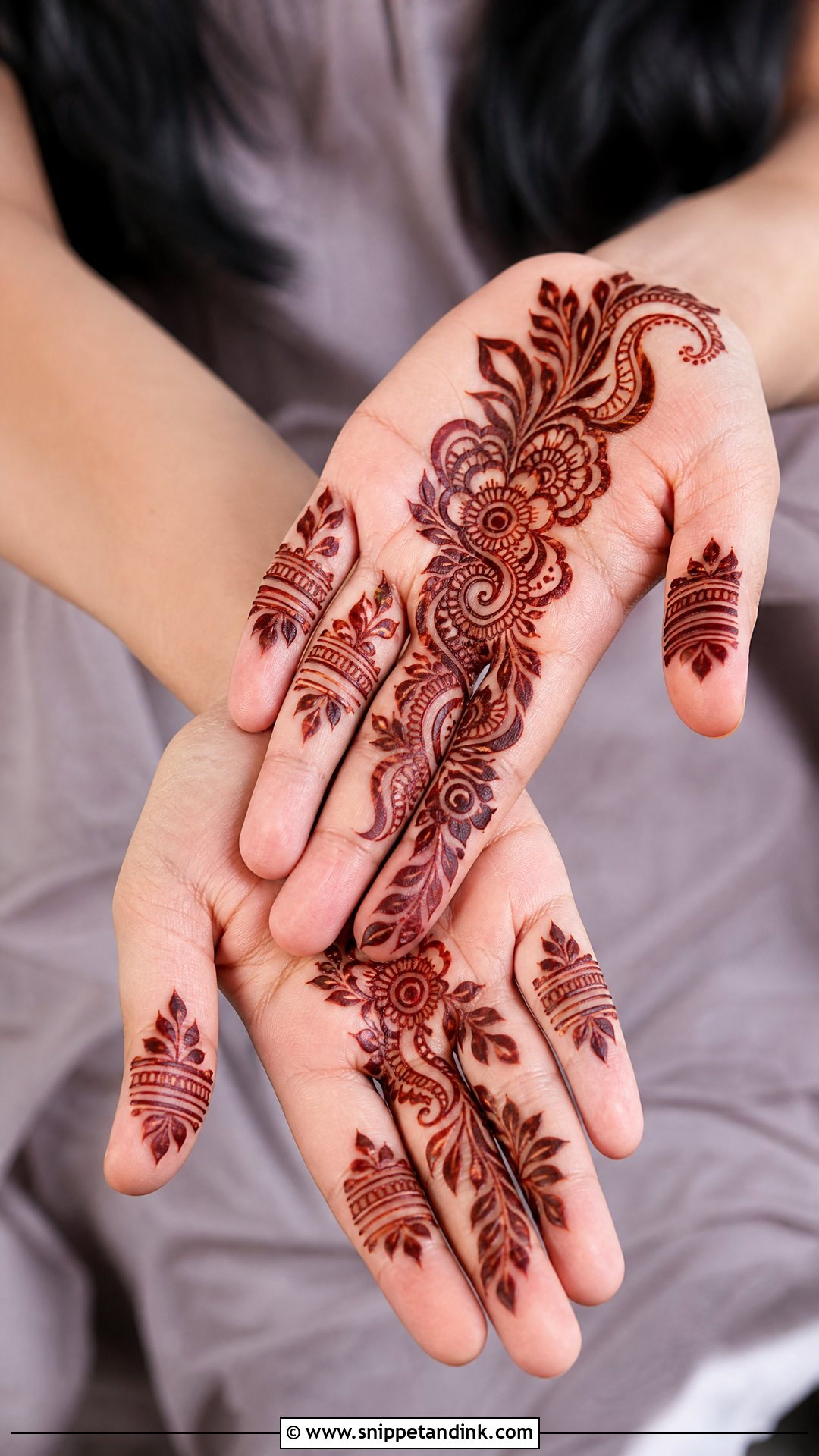 Easy Arabic Front Hand Mehndi Design - Snippet and Ink - 30 Easy Front Hand Mehndi Designs