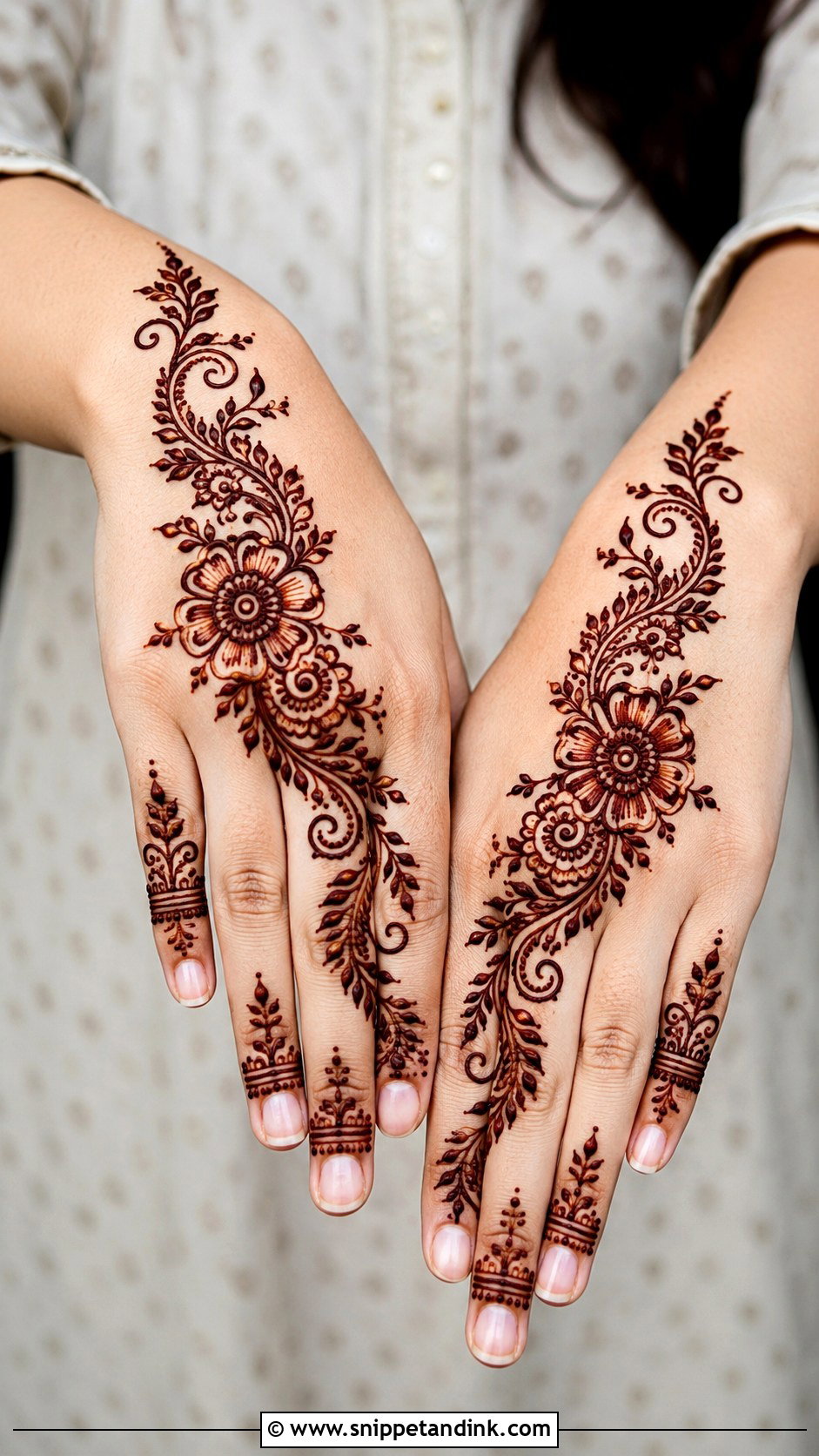Easy Arabic Mehndi Design - Snippet and Ink - 30 Simple and Easy Mehndi Designs
