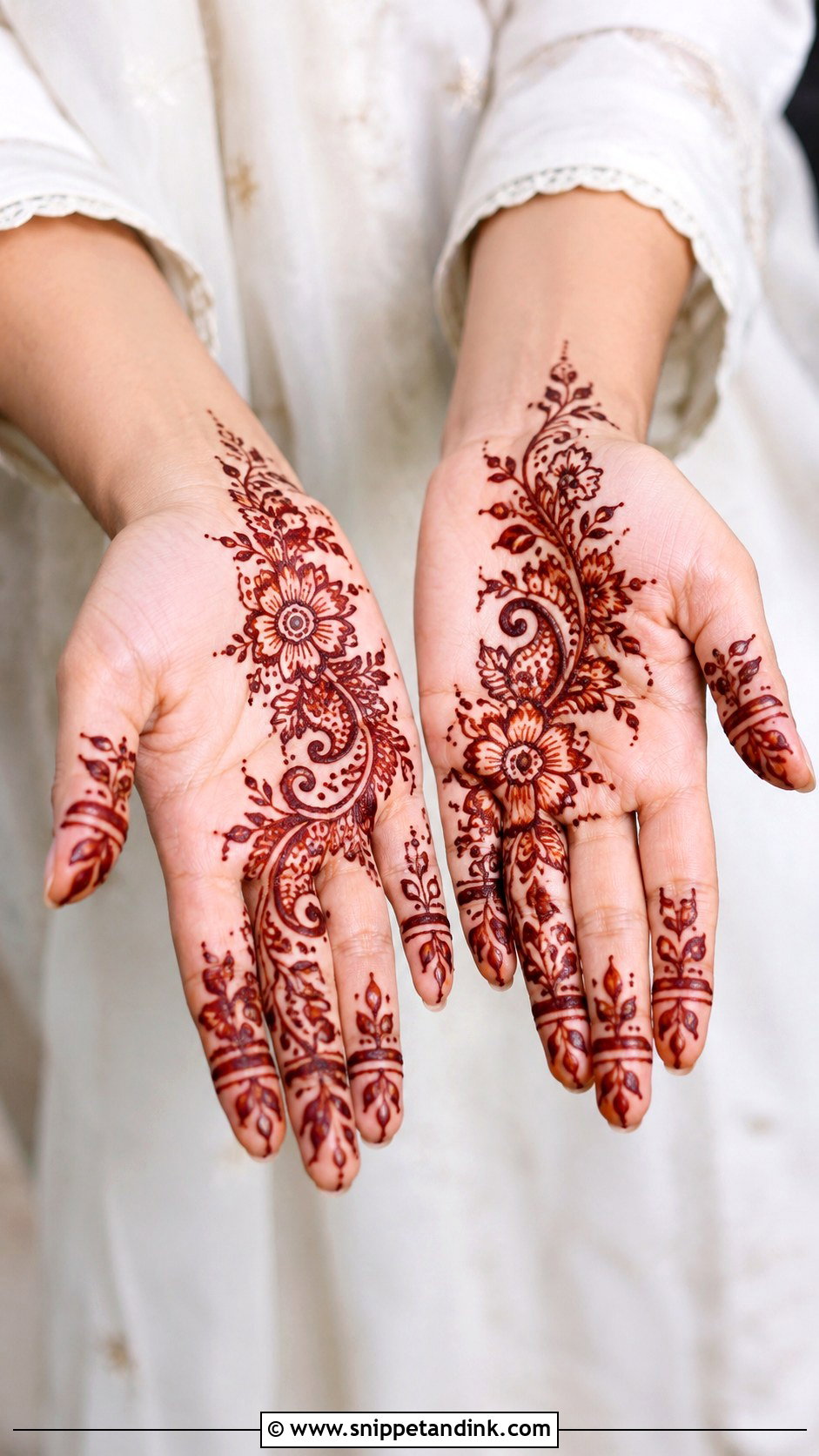 Easy Arabic Mehndi Design - Snippet and Ink - 35 Simple Easy Mehndi Designs