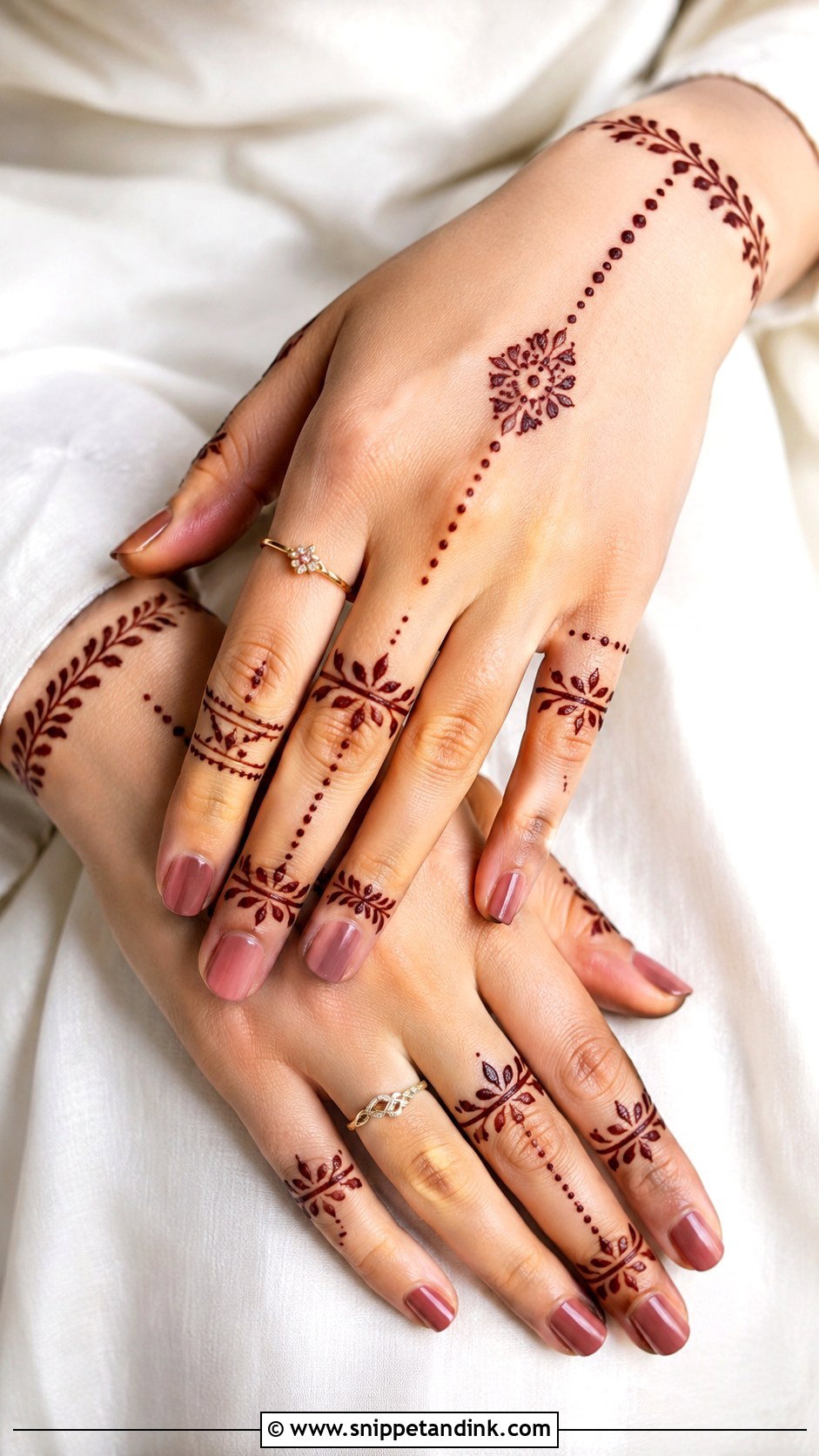 Easy Back Hand Arabic Mehndi Design - Snippet and Ink - 35 Simple Easy Mehndi Designs
