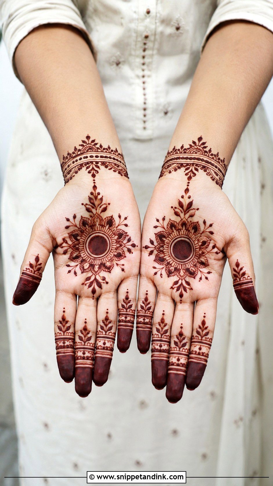 Easy Front Hand Mehndi Design - Snippet and Ink - 35 Latest Front Hand Mehndi Designs