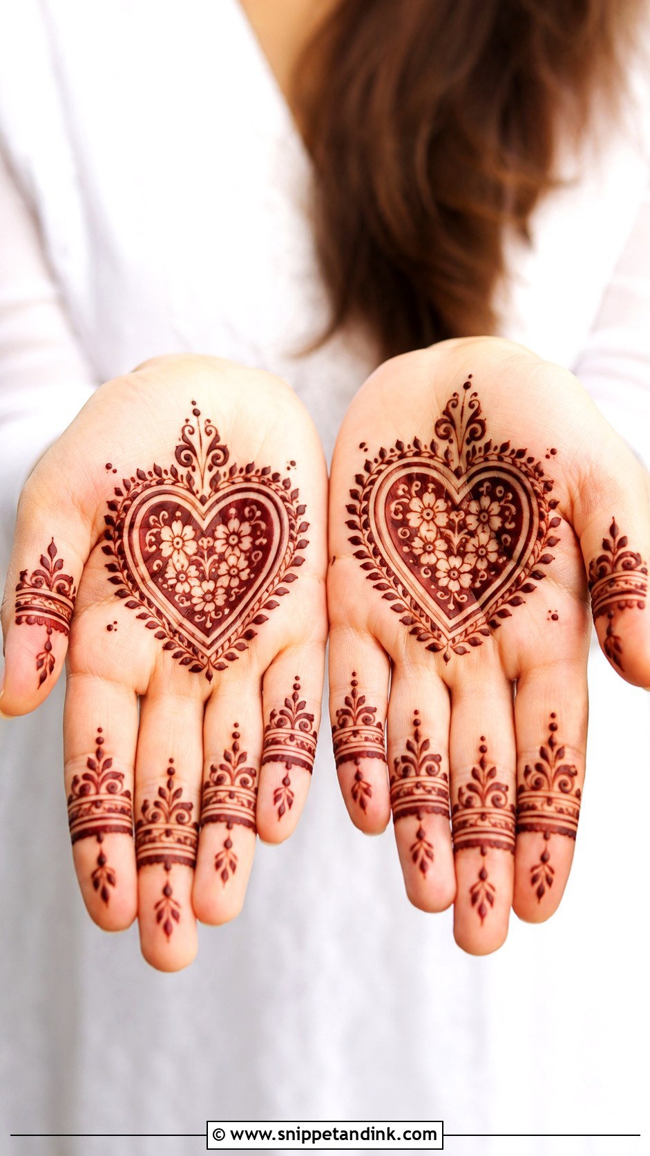 Easy Heart Palm Mehndi Design - Snippet and Ink - 35 Simple Easy Palm Mehndi Design Ideas