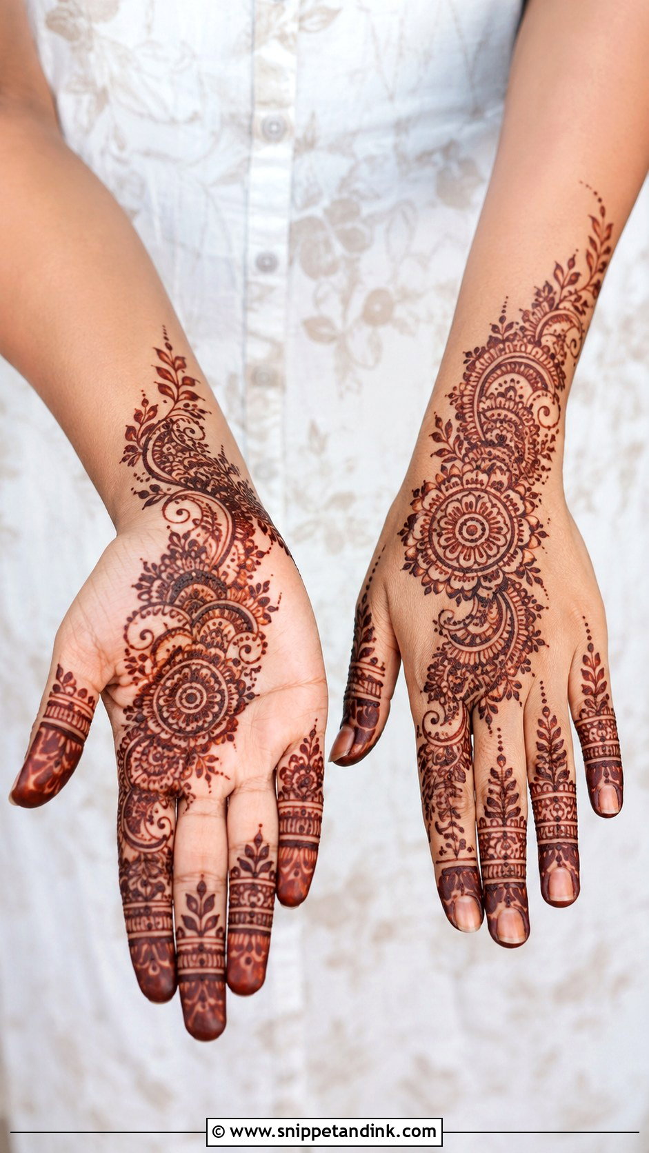Easy Indo Arabic Mehndi Design - Snippet and Ink - 35 Easy Mehndi Designs for Beginners