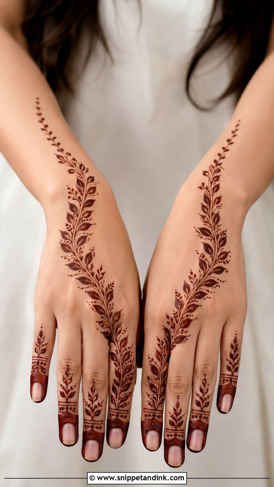 Easy Leaf Mehndi Design - Snippet and Ink - 35 Easy Mehndi Design Ideas
