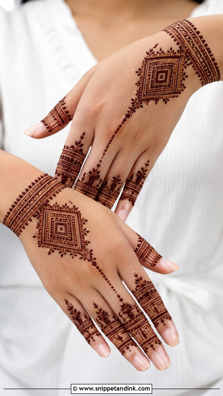 Easy Moroccan Mehndi Design - Snippet and Ink - 35 Easy Mehndi Designs for Beginners