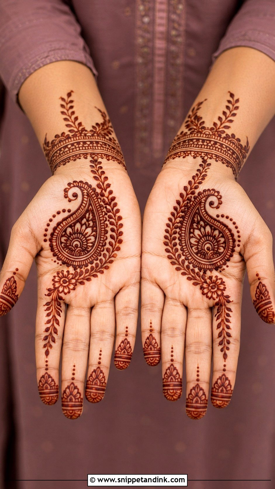 Easy Paisley Mehndi Design - Snippet and Ink - 35 Easy Mehndi Design Ideas
