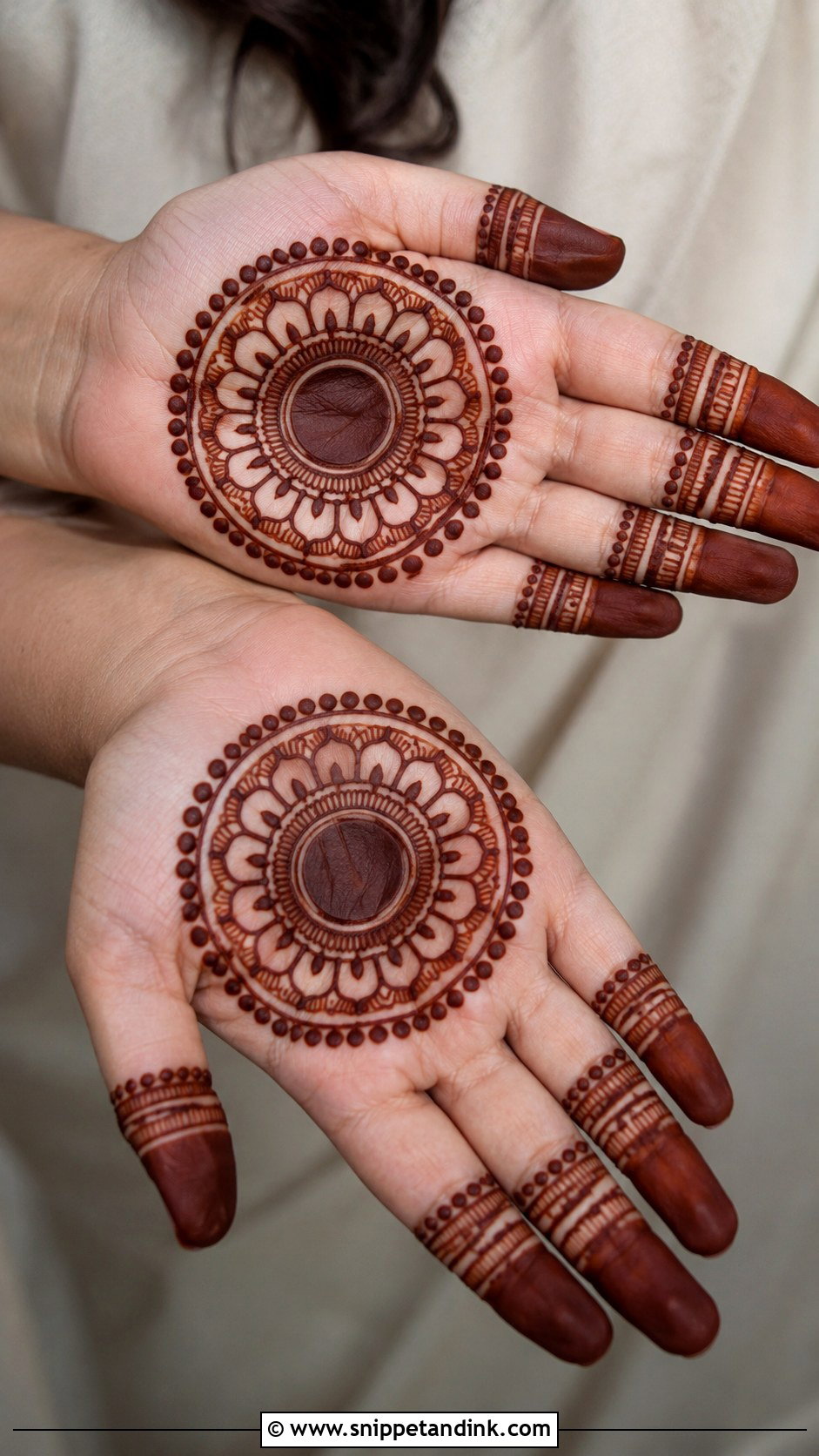Easy Round Palm Mehndi Design - Snippet and Ink - 35 Simple Easy Palm Mehndi Design Ideas