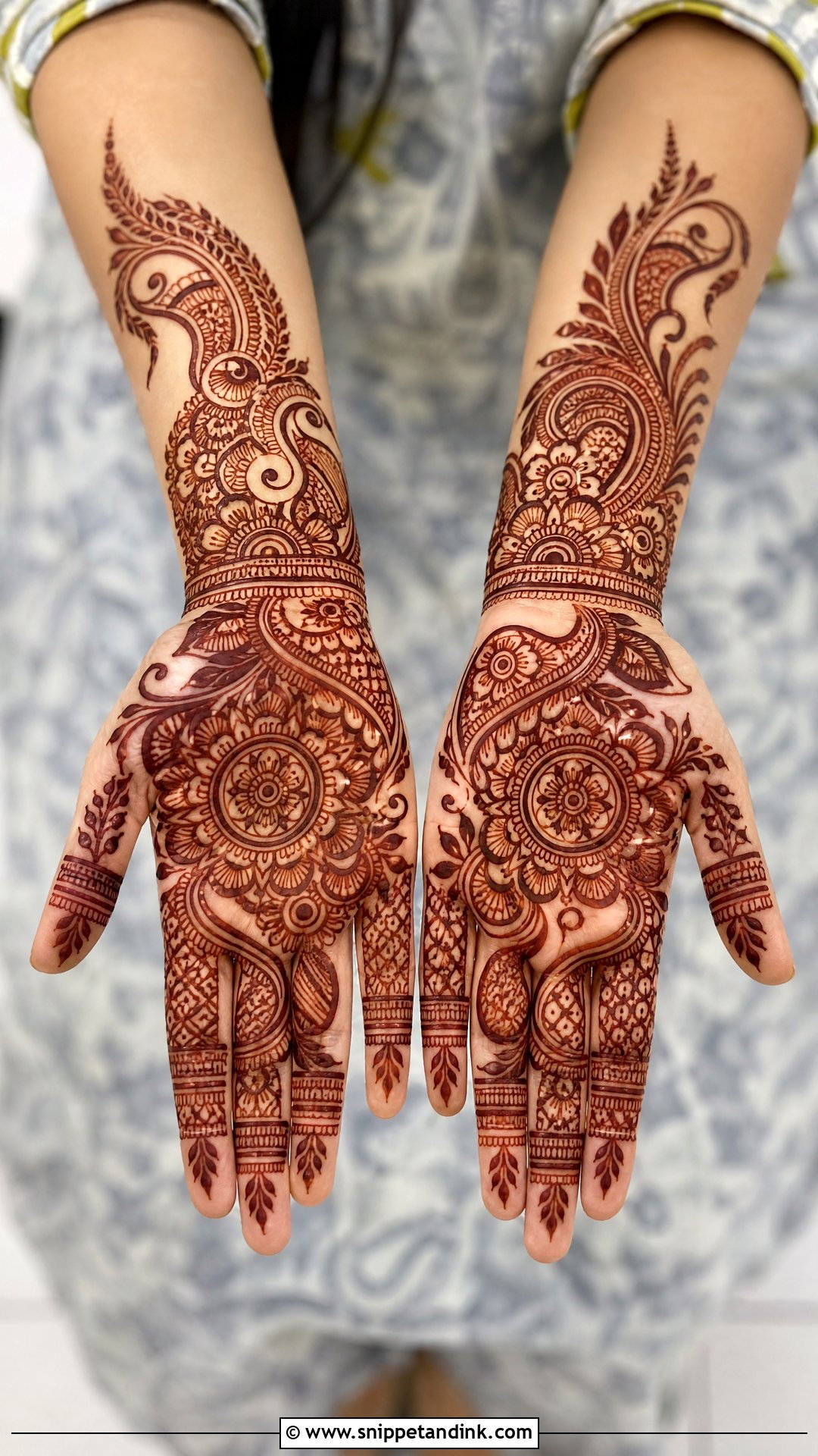 Easy Wide Hand Mehndi Design - Snippet and Ink - 35 Easy Mehndi Designs