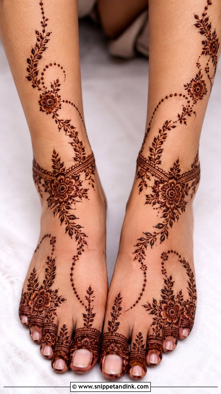 Eid Legs Mehndi Design - Snippet and Ink - 35 Legs Mehndi Design Ideas