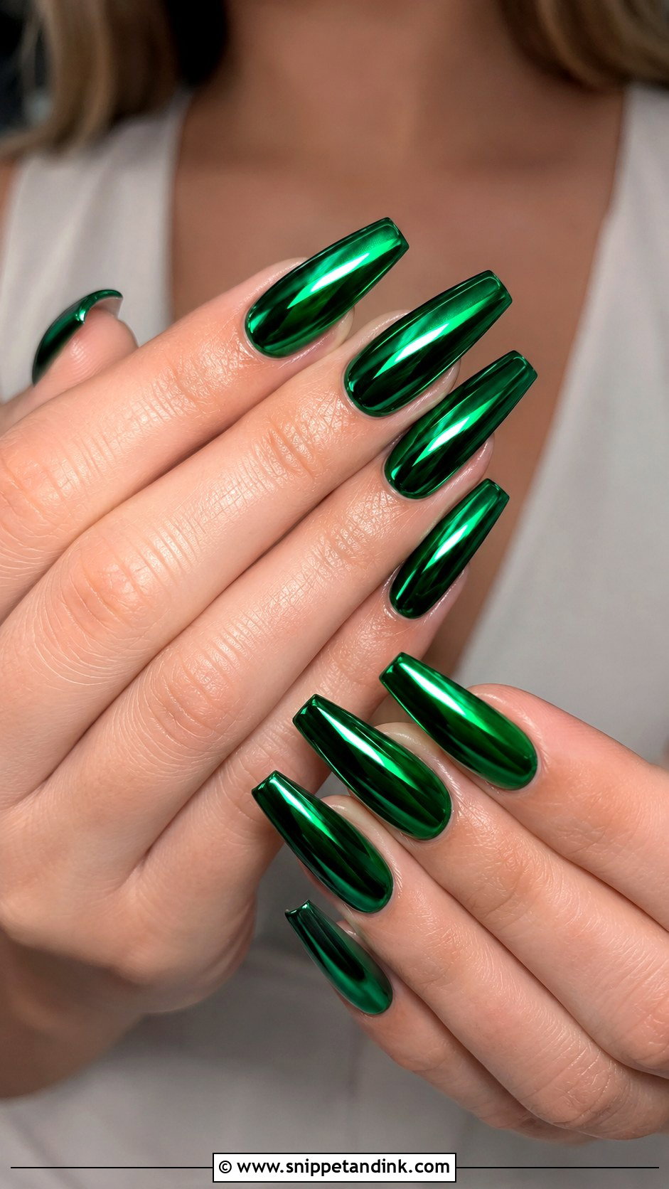 Emerald Green Chrome Wedding Nails - Snippet and Ink - 20 Emerald Green Wedding Nails