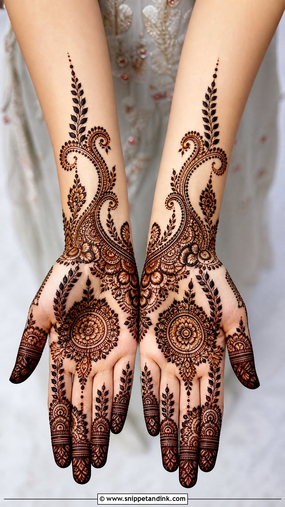 Engagement Mehendi Design For Short Hands - Snippet and Ink - 30 Engagement Mehendi Design Hands Ideas