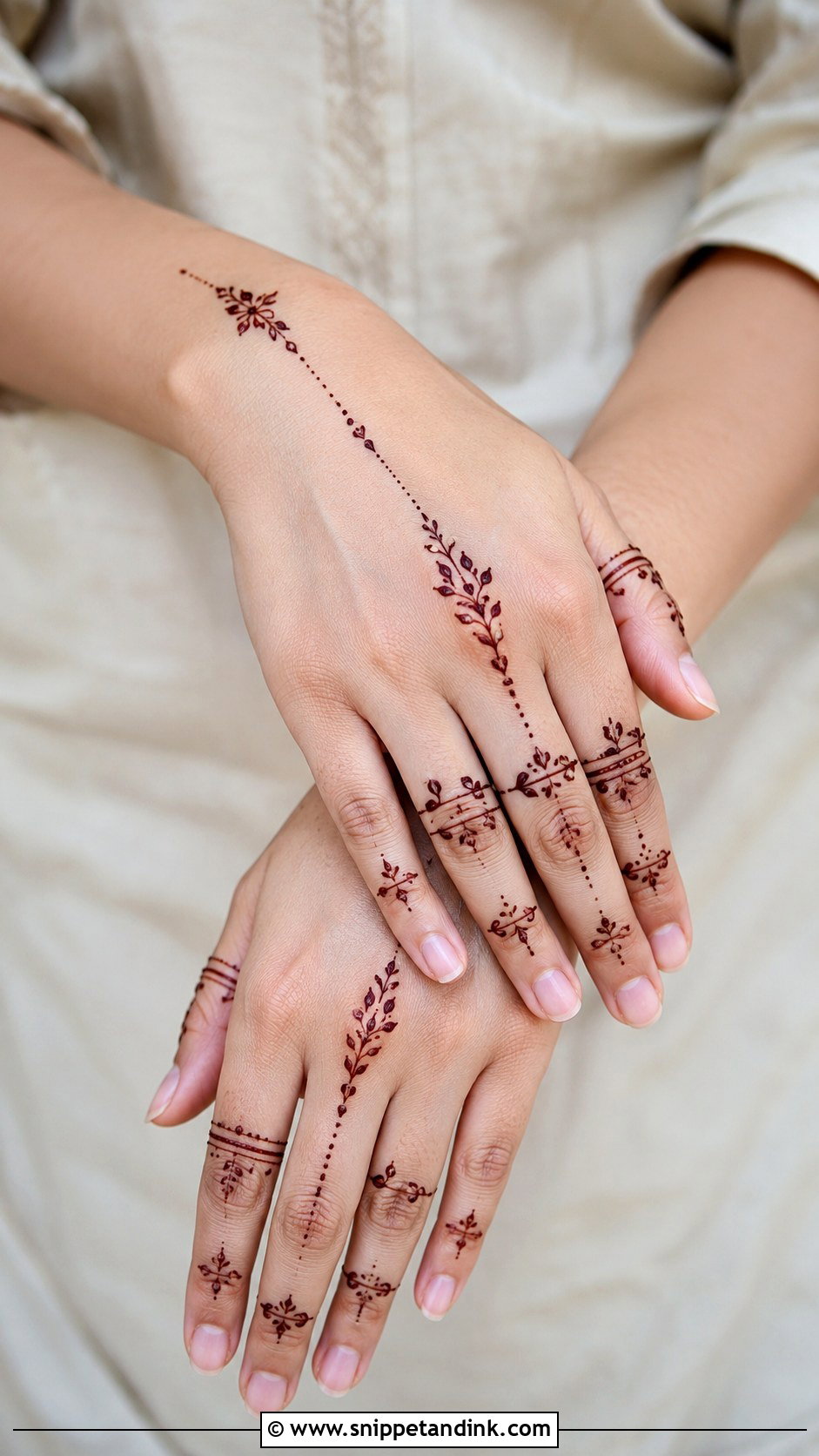 Finger Khafif Mehndi Design - Snippet and Ink - 35 Khafif Mehndi Designs