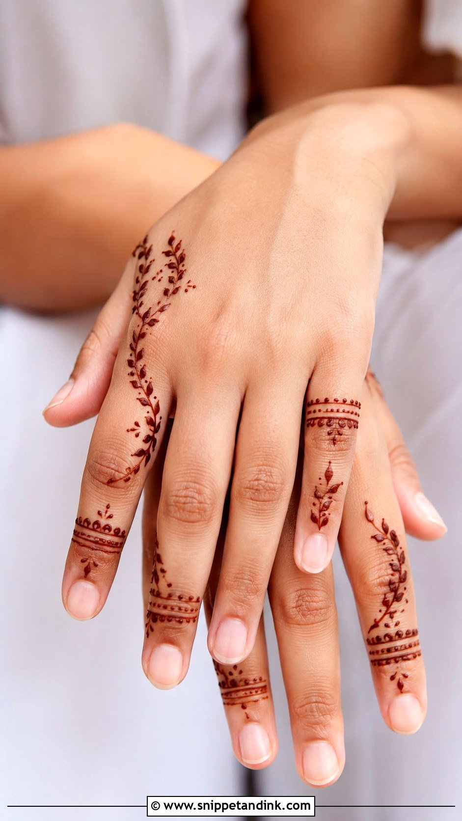 Finger Mehndi Design For Office - Snippet and Ink - 35 Simple Fingers Mehndi Designs