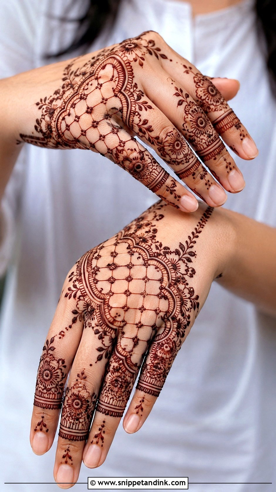 Finger Mehndi Design With Jaali - Snippet and Ink - 30 Mehndi Designs for Fingers