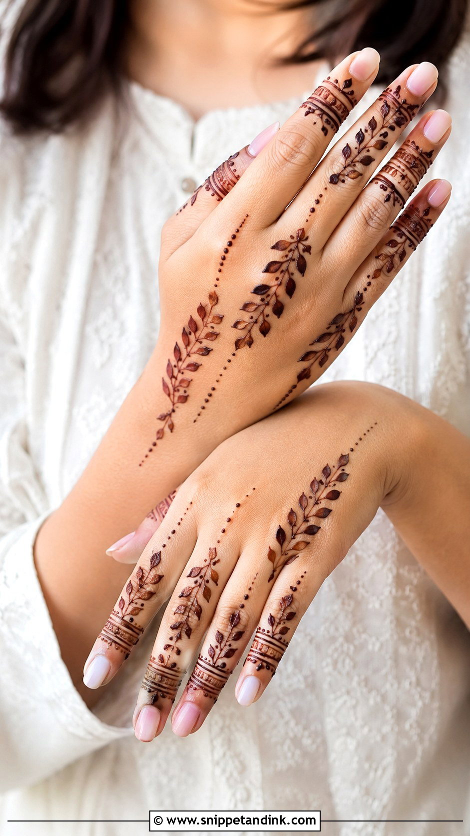Finger Mehndi Design With Leaves - Snippet and Ink - 30 Simple Finger Mehndi Designs