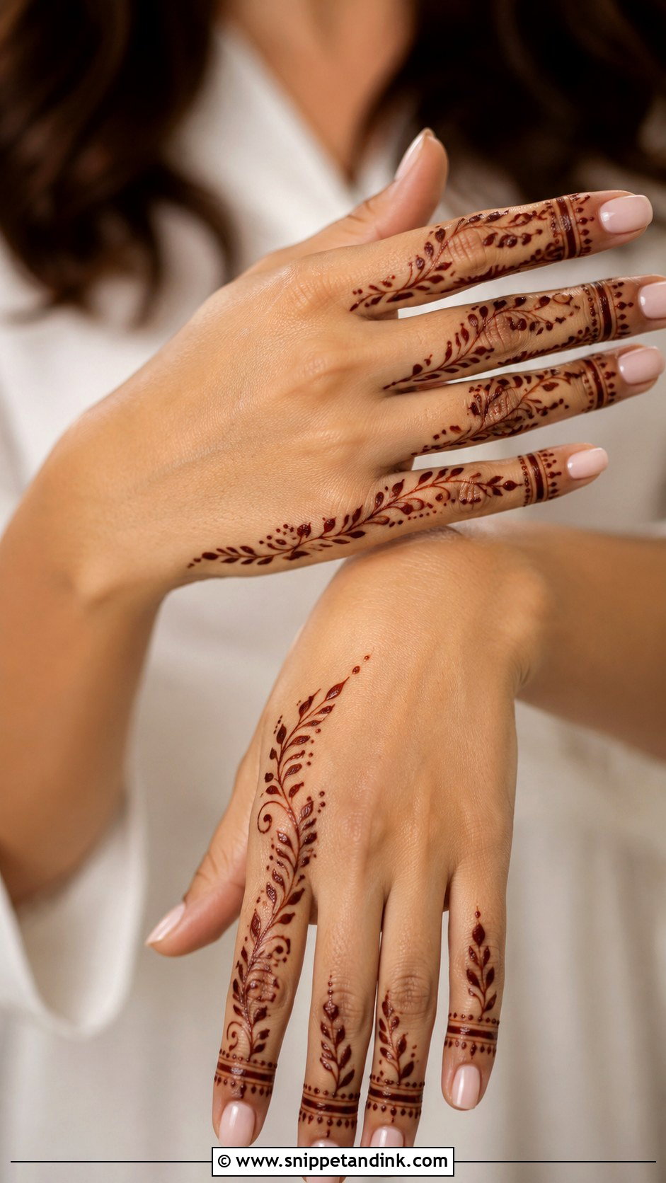 Finger Mehndi Design With Side Pattern - Snippet and Ink - 30 Simple Finger Mehndi Designs