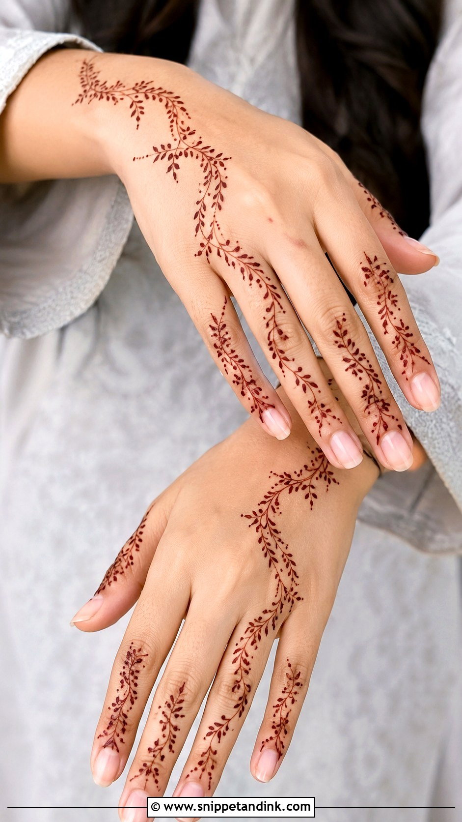 Finger Mehndi Design With Vines - Snippet and Ink - 30 Simple Finger Mehndi Designs