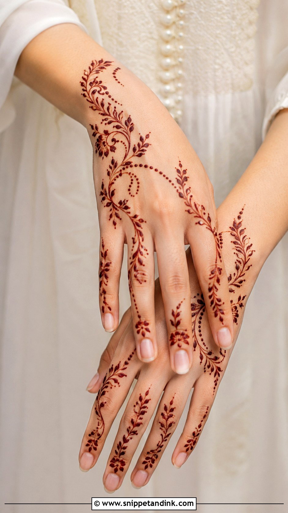 Finger Mehndi Design With Vines - Snippet and Ink - 30 Mehndi Designs for Fingers