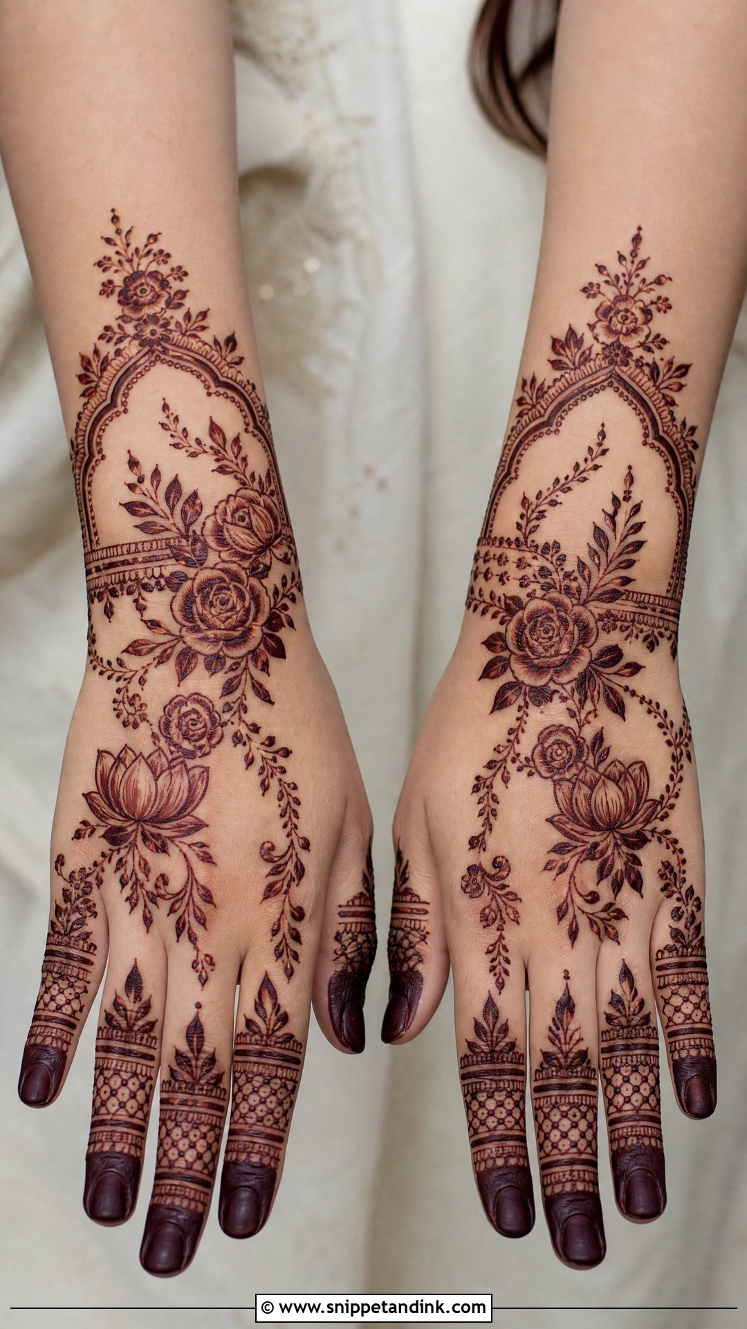 Floral Mehrab Mehndi Design - Snippet and Ink - 30 Mehrab Mehndi Design Ideas