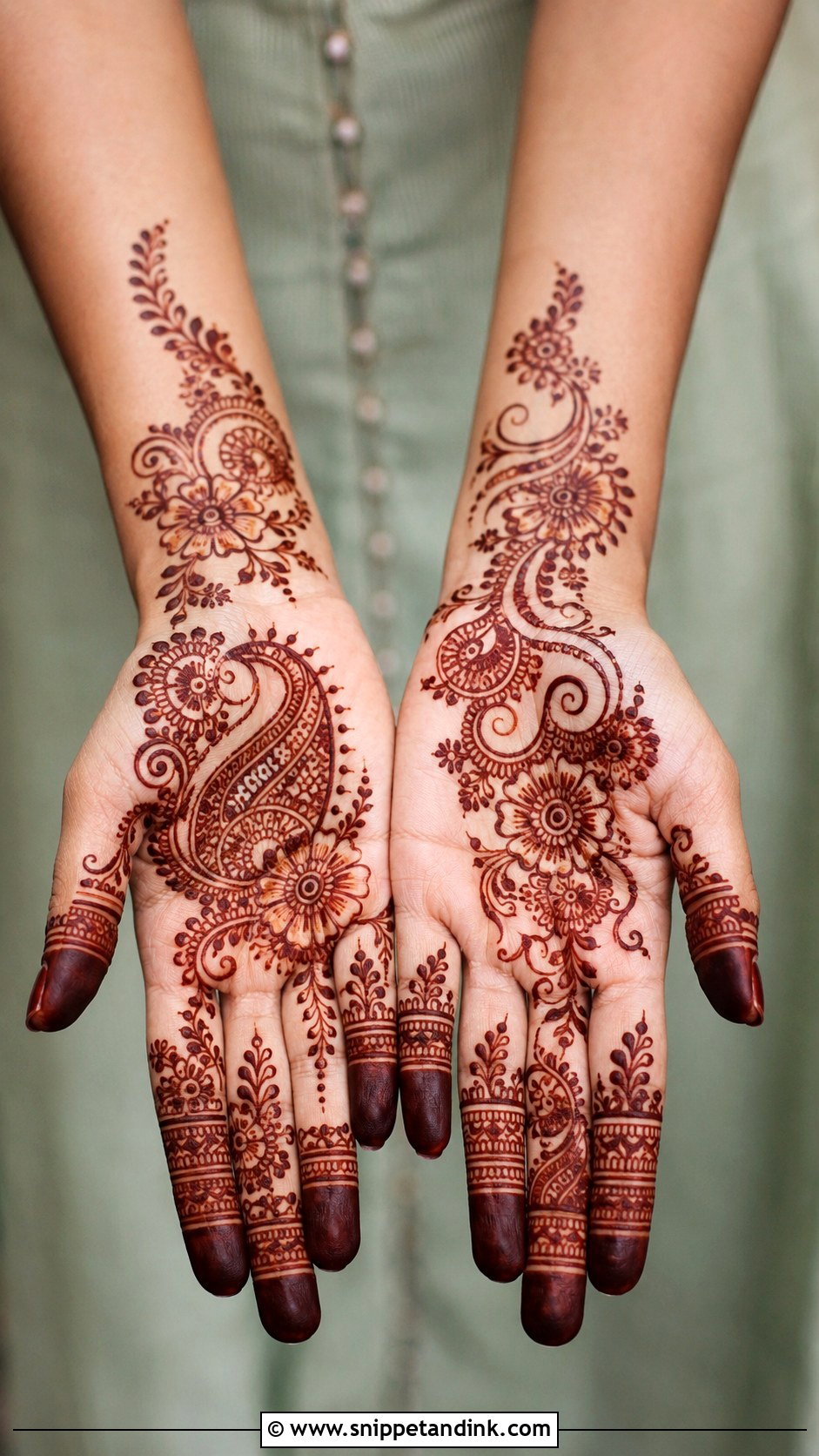 Flower Paisley Mehndi Design - Snippet and Ink - 35 Flower Mehndi Designs