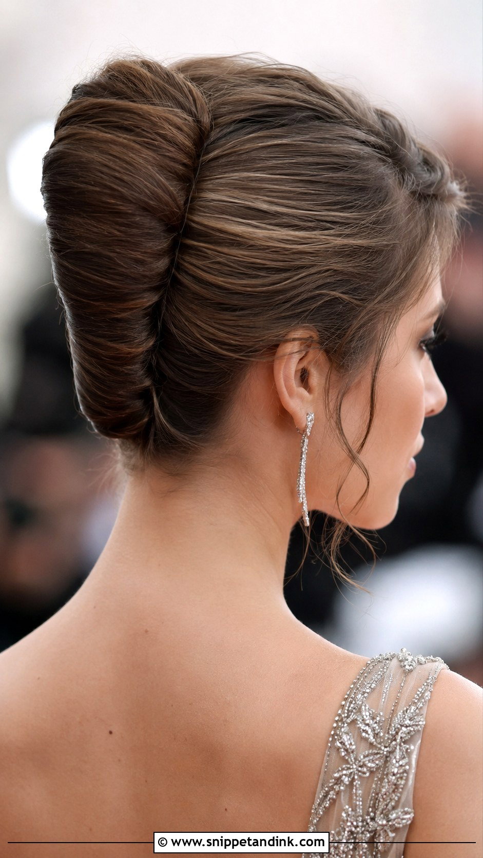 French Twist - Snippet and Ink - 30 Hairstyle for Engagement Ideas