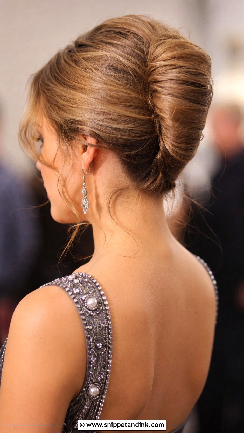 French Twist - Snippet and Ink - 30 Wedding Guest Hairstyles
