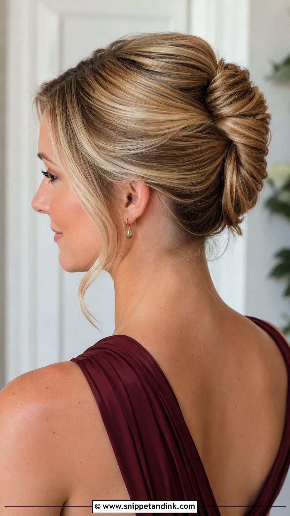 French Twist Bridesmaid Hairstyle For Medium Hair - Snippet and Ink - 30 Bridesmaid Hairstyles Medium Length