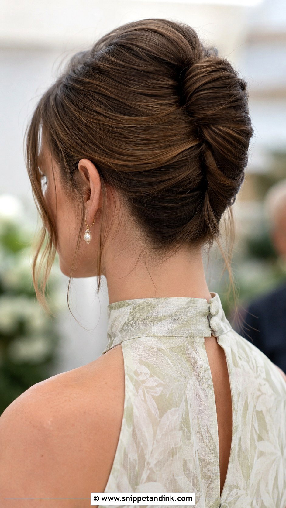 French Twist Wedding Guest Hairstyle - Snippet and Ink - 15 Summer Hairstyles for Wedding Guest