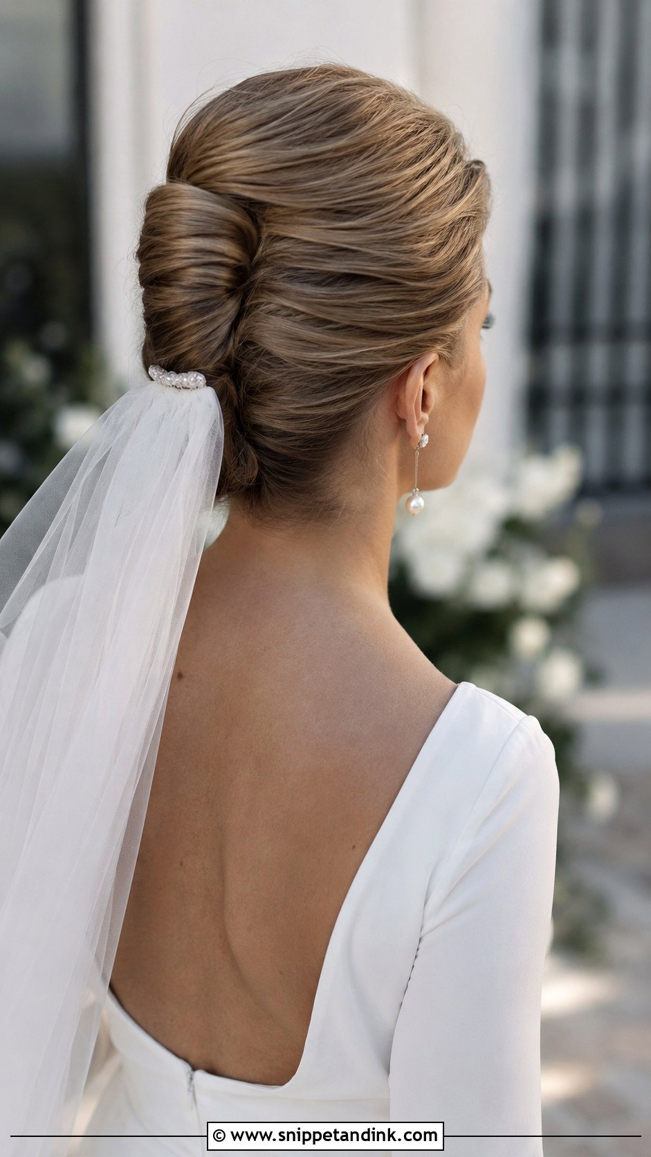 French Twist for Short Hair - Snippet and Ink - 20 Short Hair Up Dos for Wedding