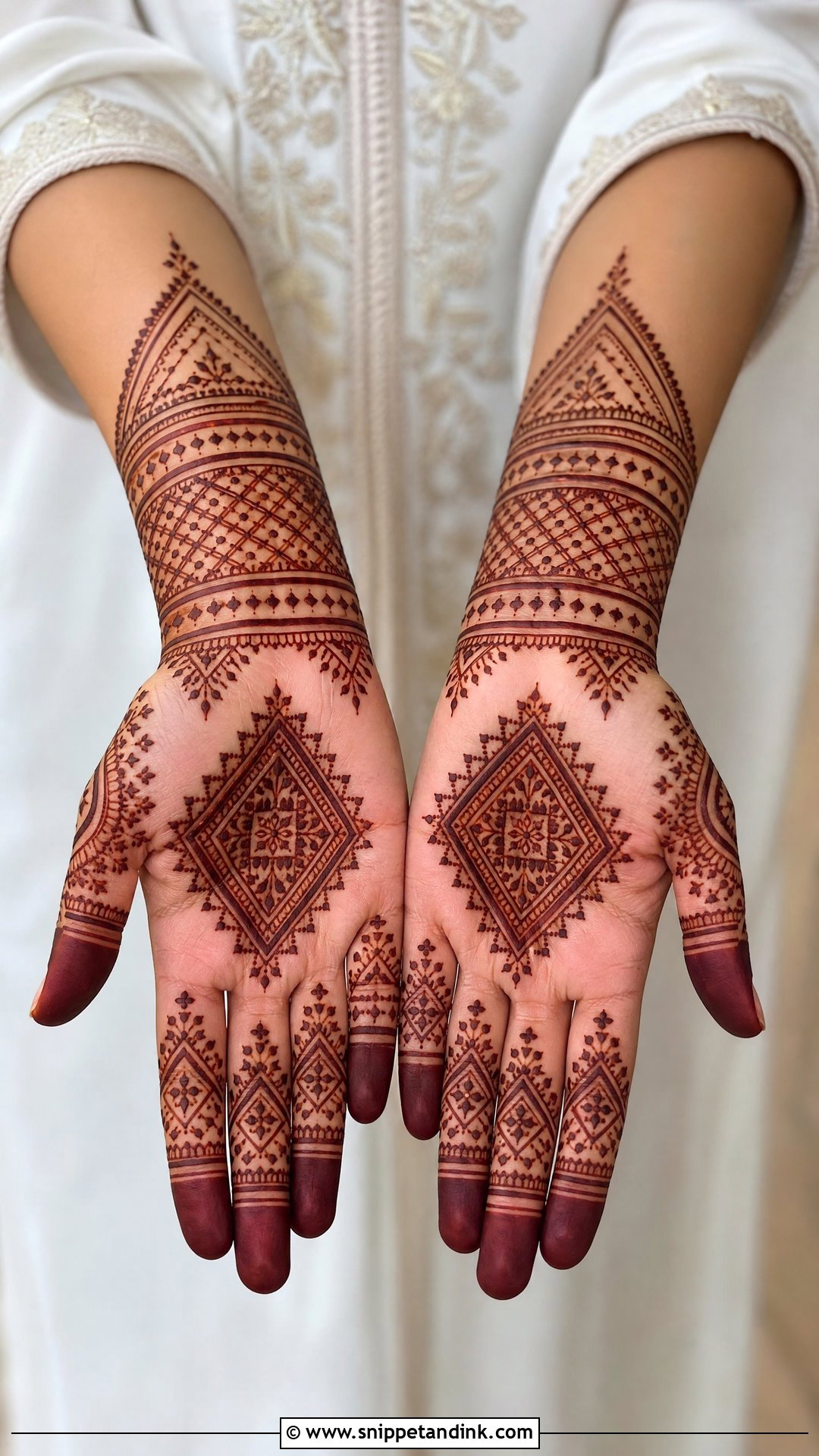 Front Full Hand Moroccan Mehndi Design - Snippet and Ink - 30 Latest Front Full Hand Mehndi Designs