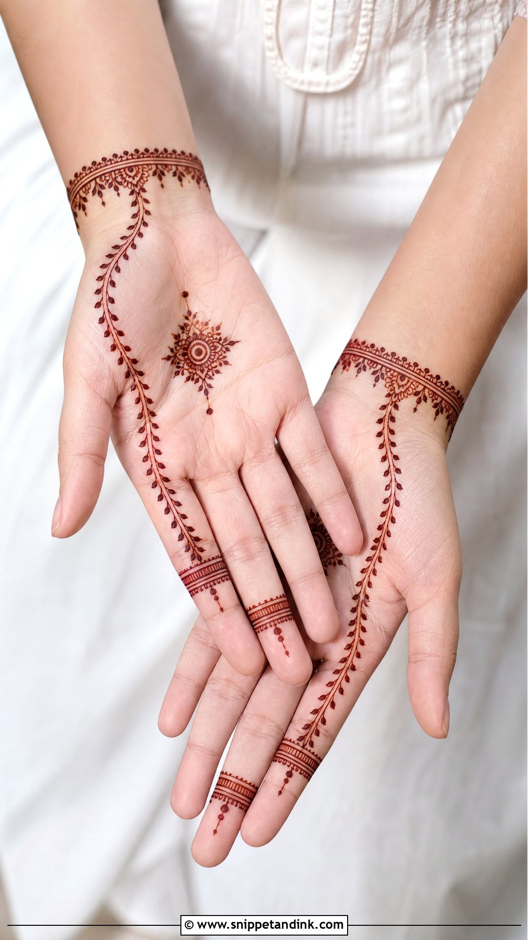 Front Hand Chain Mehndi Design - Snippet and Ink - 30 Easy Front Hand Mehndi Designs