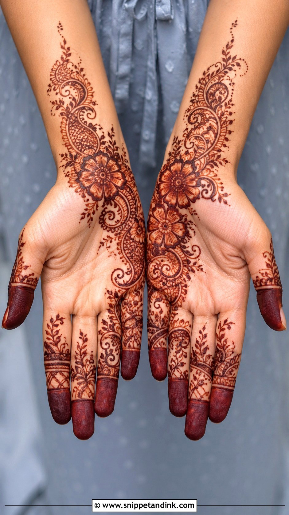 Front Hand Circle Mehndi Design - Snippet and Ink - 35 Stylish Front Hand Mehndi Designs