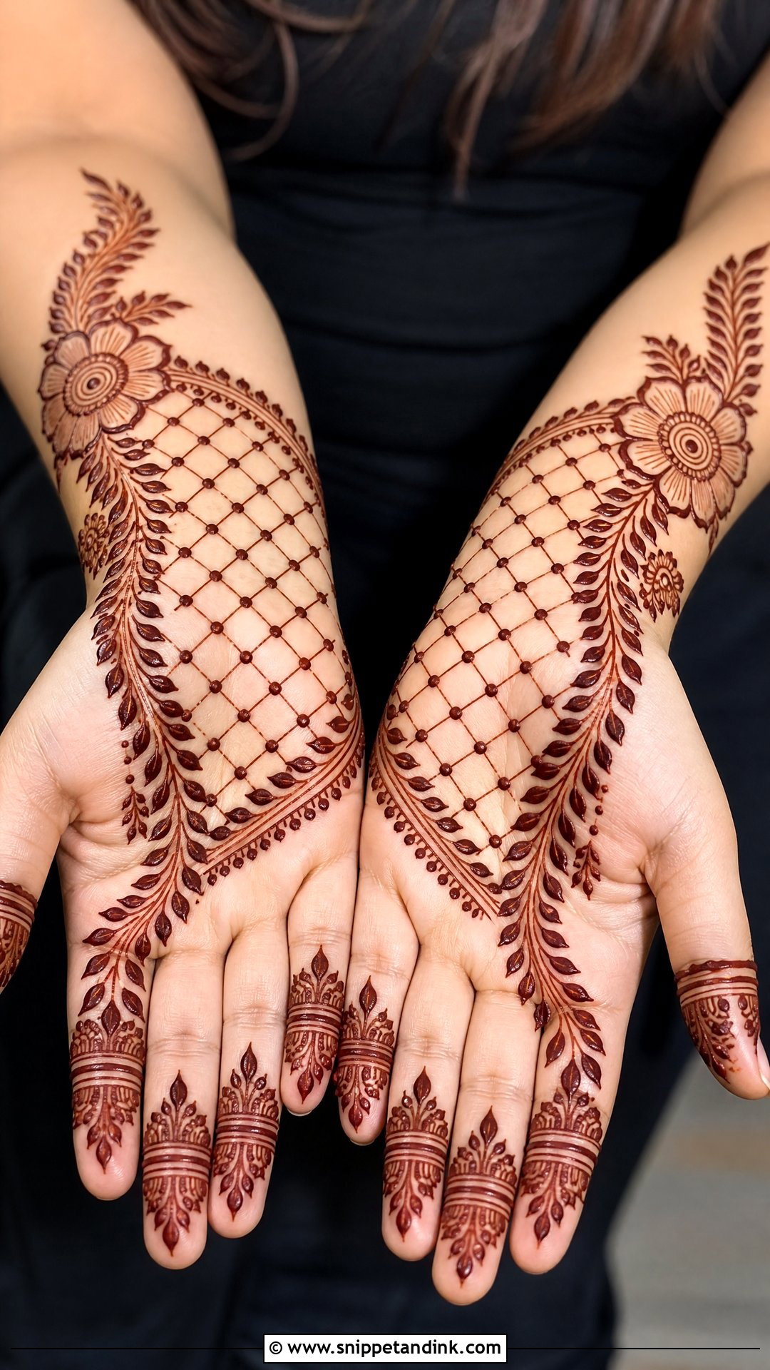 Front Hand Jaali Mehndi Design - Snippet and Ink - 30 Easy Front Hand Mehndi Designs