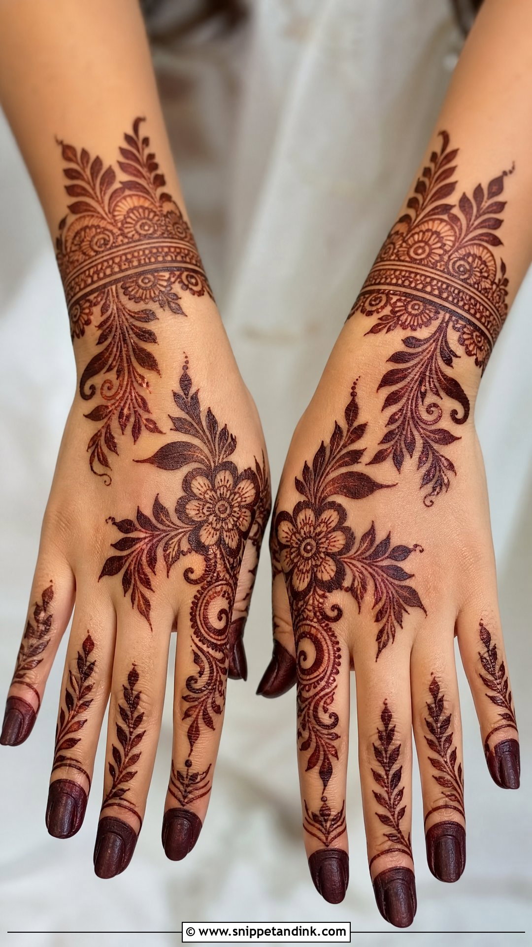 Full Arabic Gulf Back Hand Mehndi Design - Snippet and Ink - 20 Full Arabian Back Hand Mehndi Design Ideas