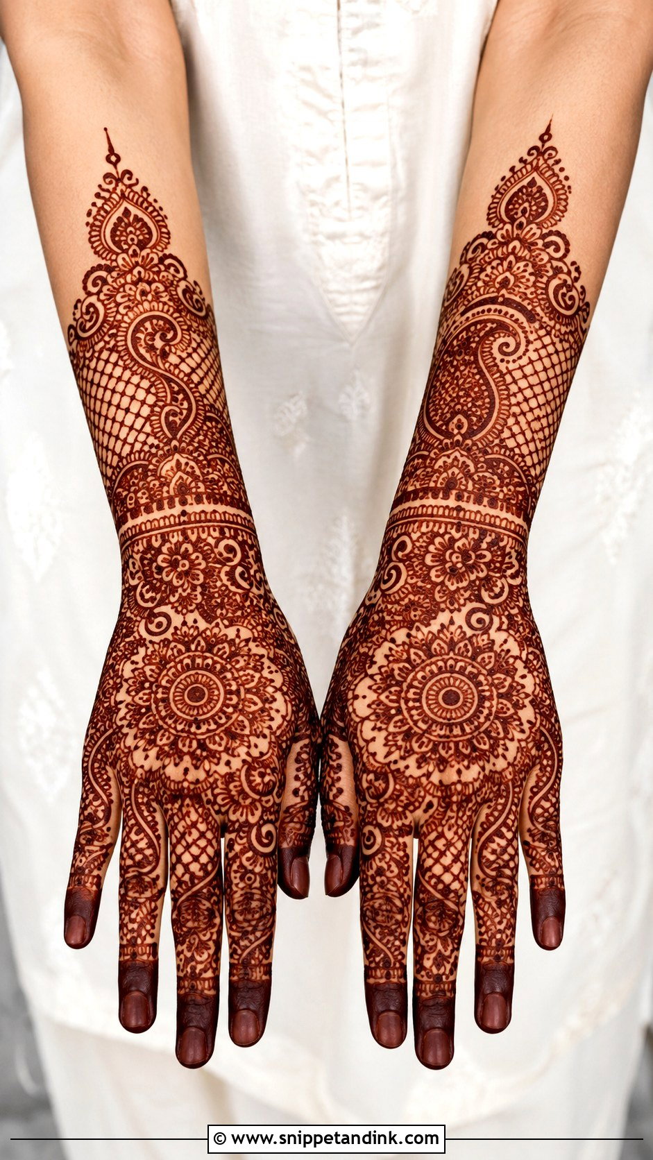 Full Back Hand Mehndi Design - Snippet and Ink - 35 Back Mehndi Designs