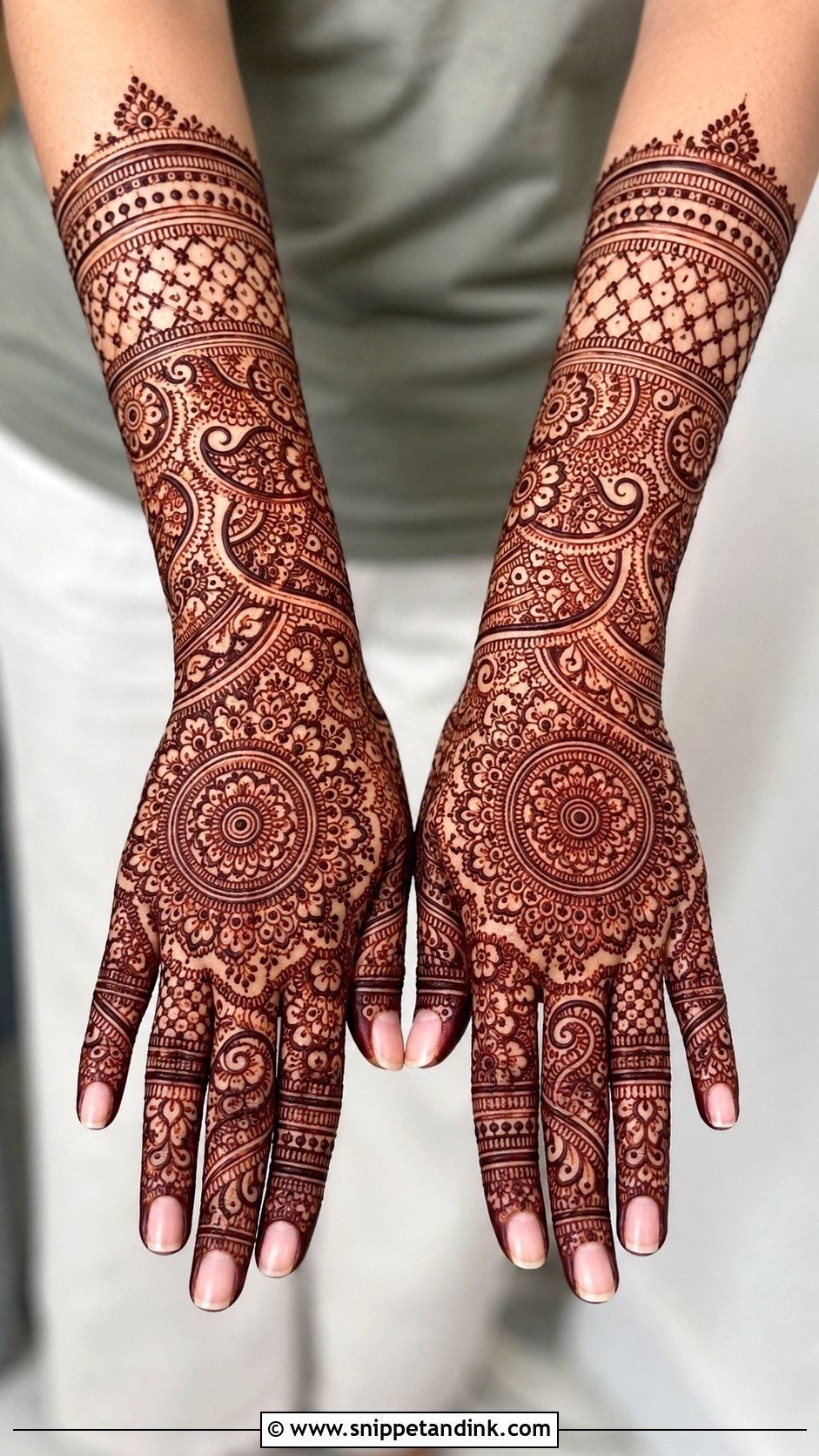 Full Backhand Mehndi Design - Snippet and Ink - 35 Latest Backhand Mehndi Designs