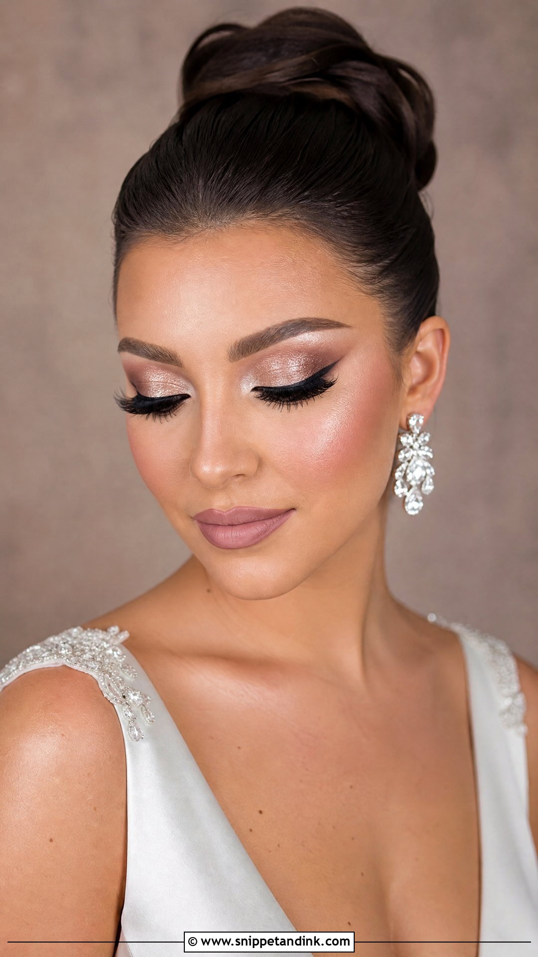 Full Glam Bridal Makeup - Snippet and Ink - 20 Beautiful Bridal Makeup Ideas