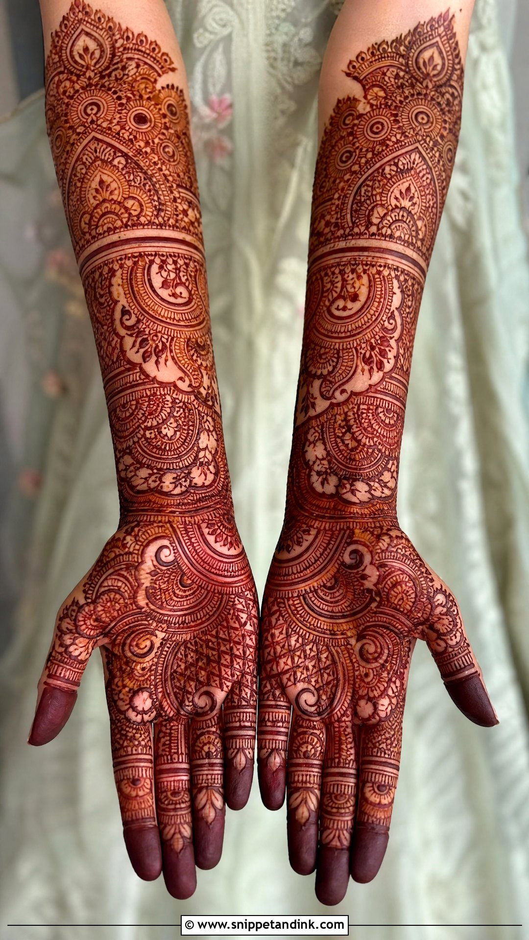 Full Hand Bridal Mehndi - Snippet and Ink - 25 Mehndi Bridal Look Ideas
