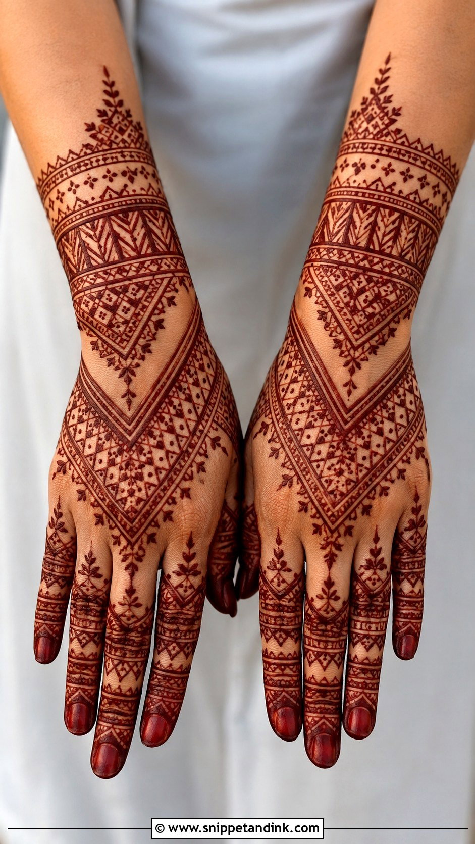 Full Hand Moroccan Mehndi Design - Snippet and Ink - 30 Full Mehndi Designs