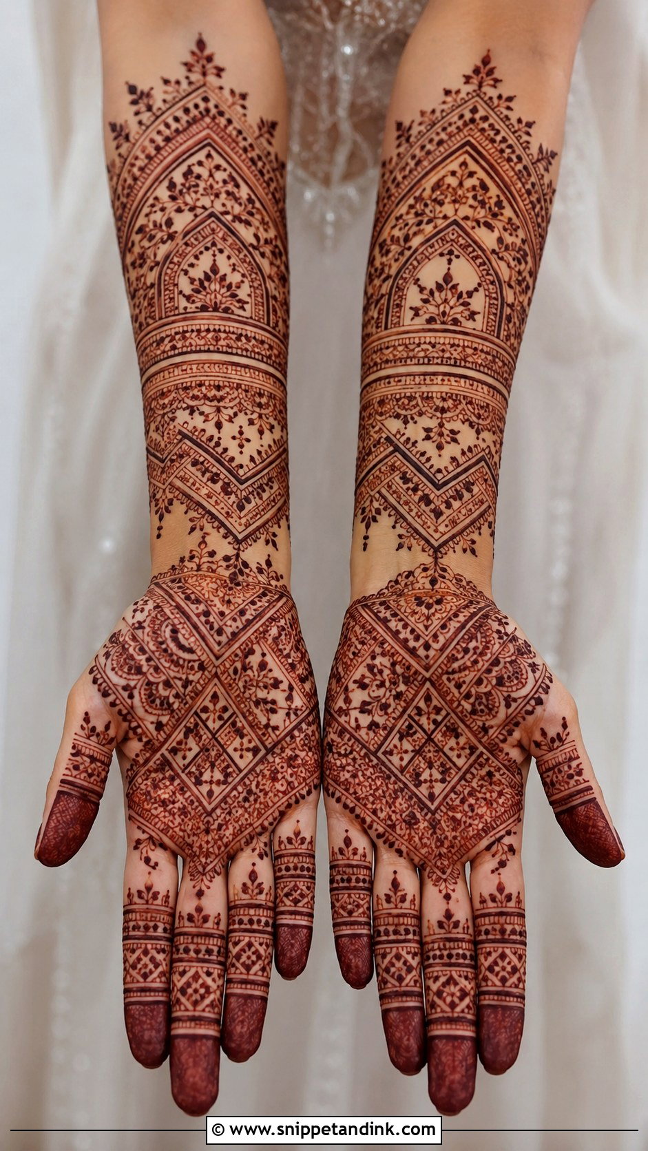 Geometric Bridal Mehndi Design - Snippet and Ink - 35 New Bridal Mehndi Designs