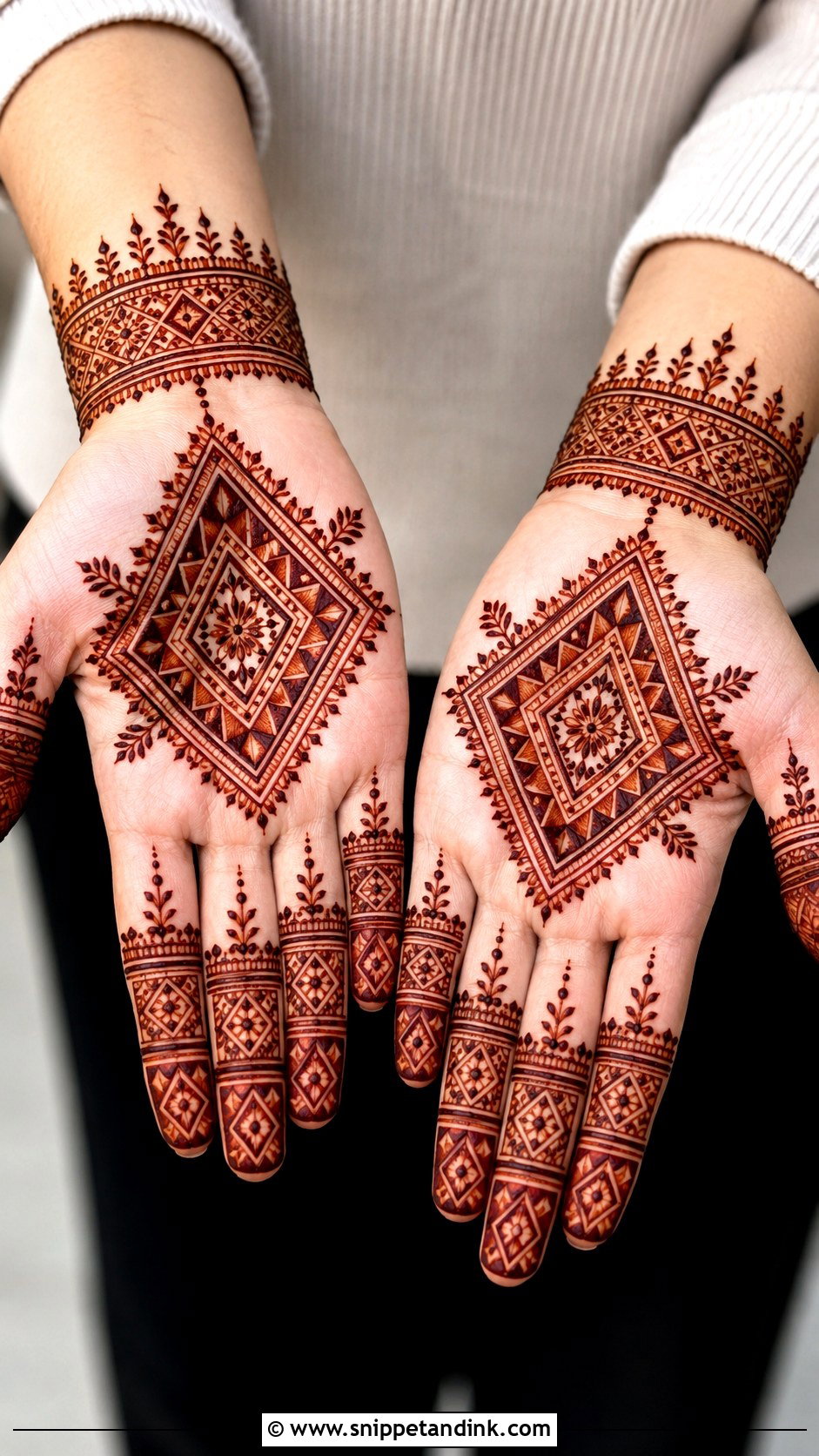 Geometric Front Hand Mehndi Design - Snippet and Ink - 35 Front Mehndi Design Ideas