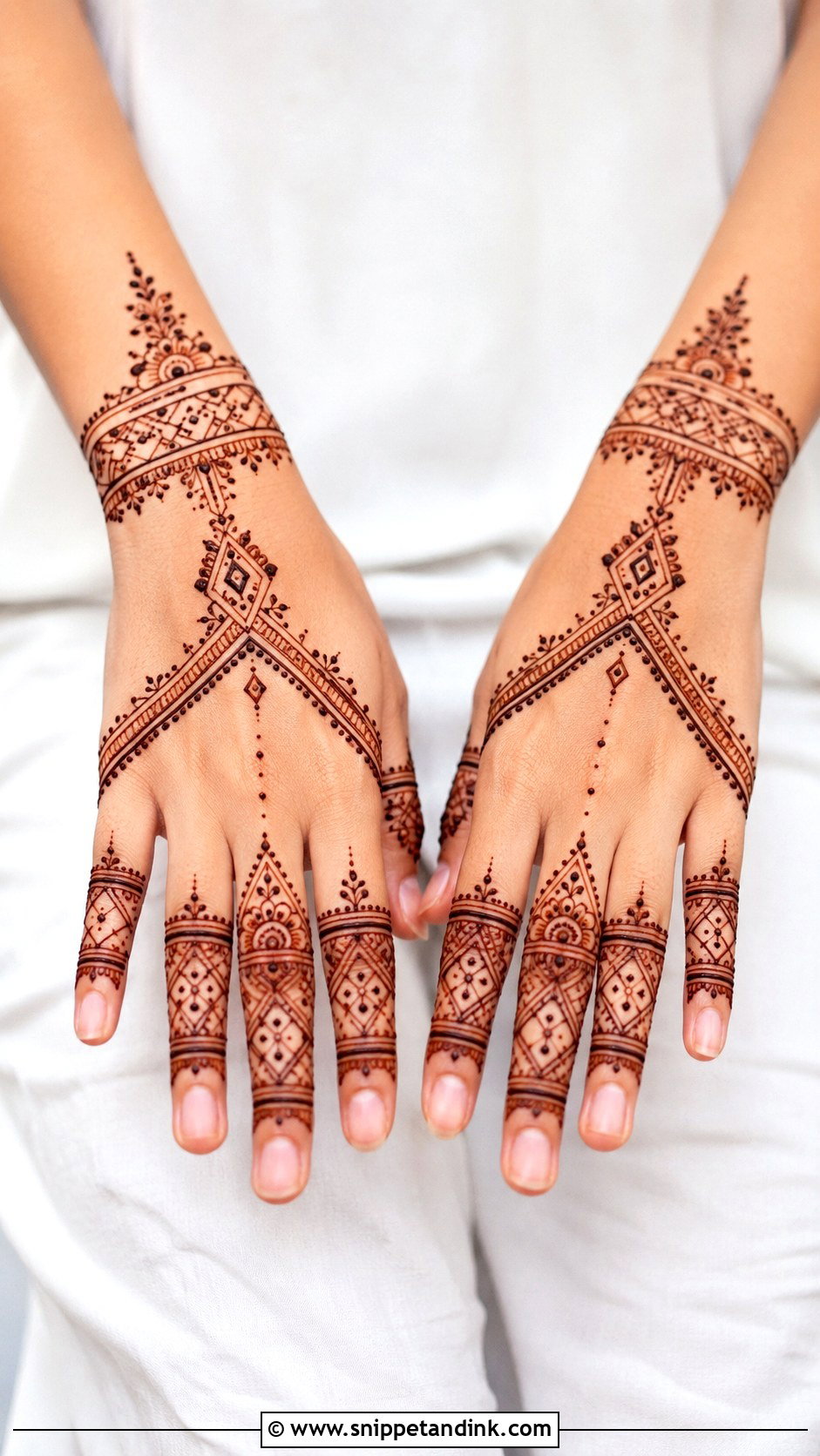Geometric Mehndi Design For Hands - Snippet and Ink - 35 New Mehndi Designs