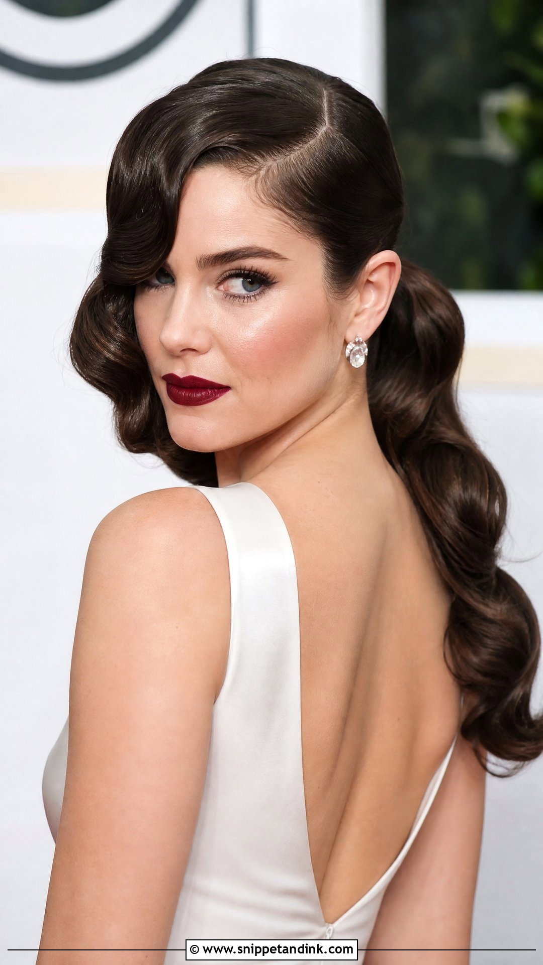 Glamorous Hollywood Ponytail - Snippet and Ink - 20 Party Pony Wedding Hairstyle Ideas