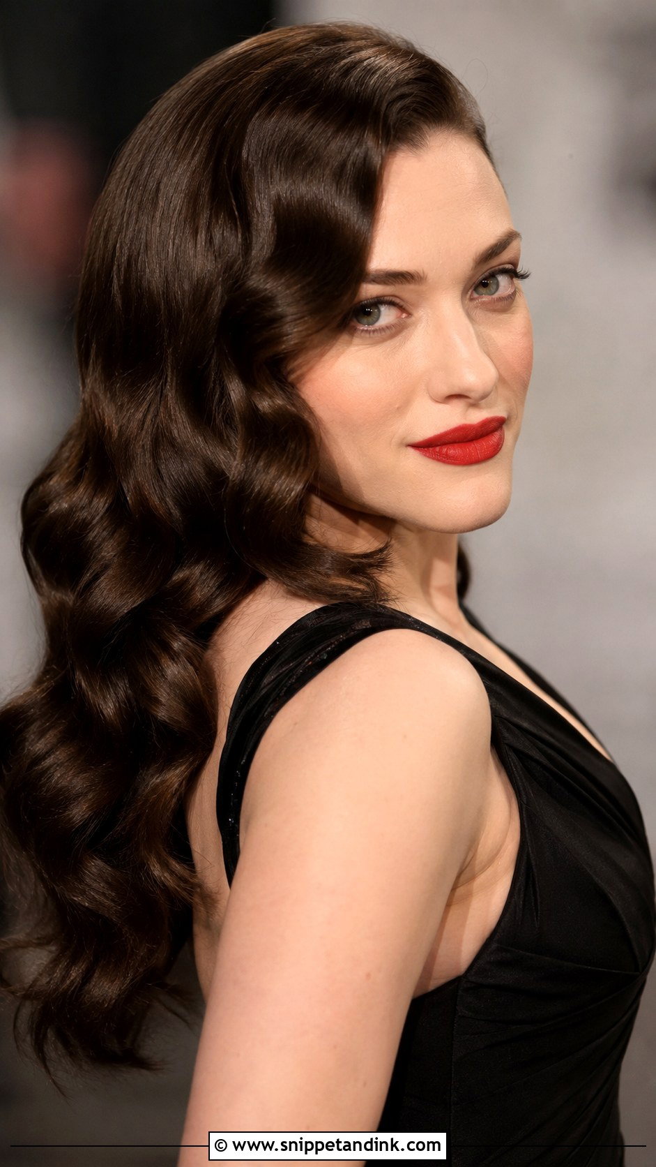 Glamorous Old Hollywood Waves - Snippet and Ink - 20 Mother of the Groom Hairstyles Medium Wedding Mom Hair