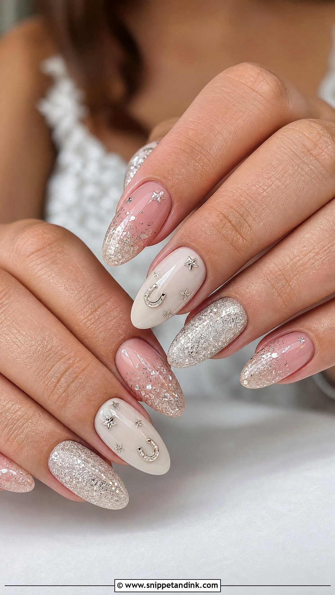 Glitter Western Wedding Nails - Snippet and Ink - 25 Western Wedding Nails